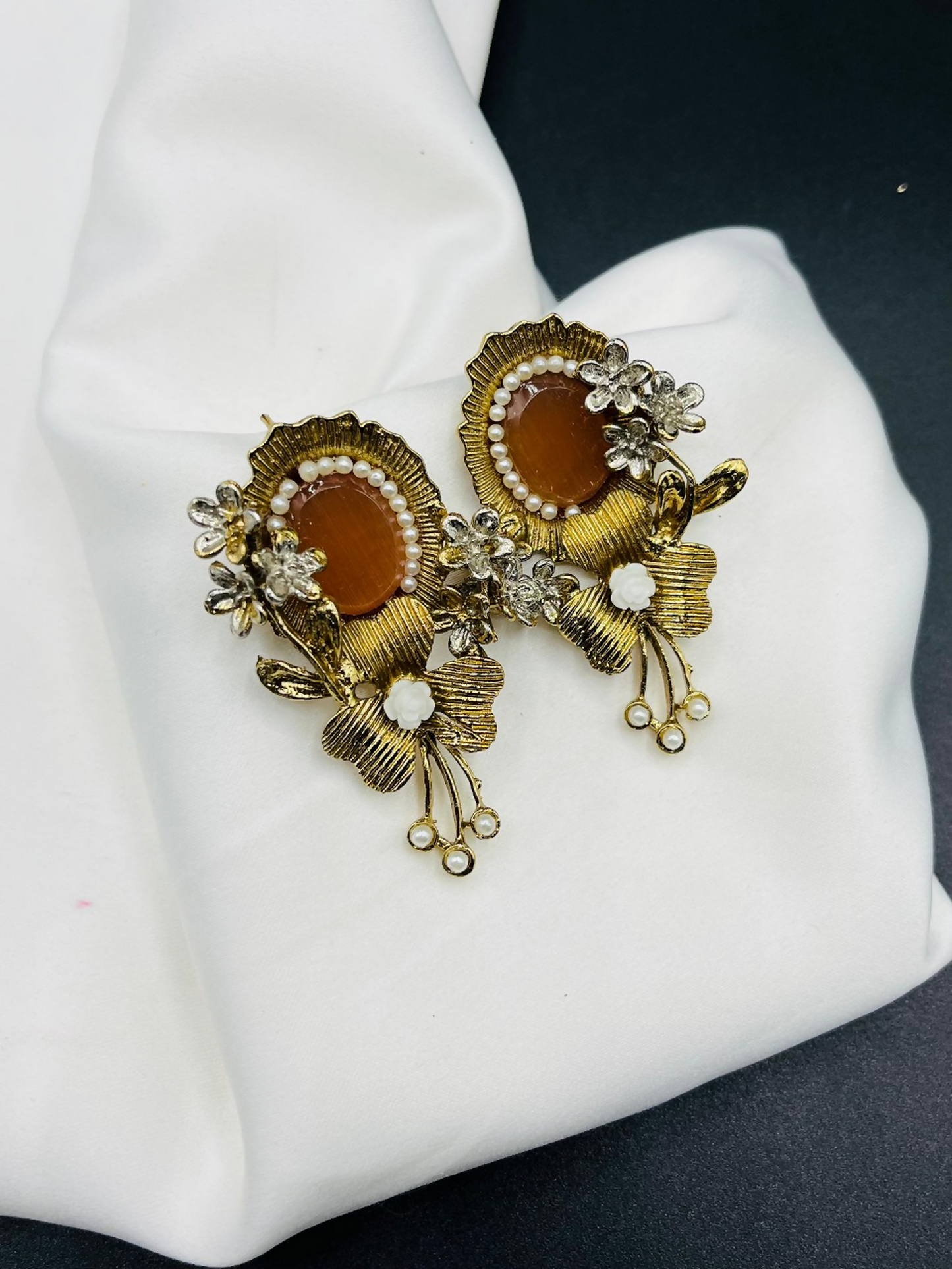 Durwaj's Statement Earrings-DW-028