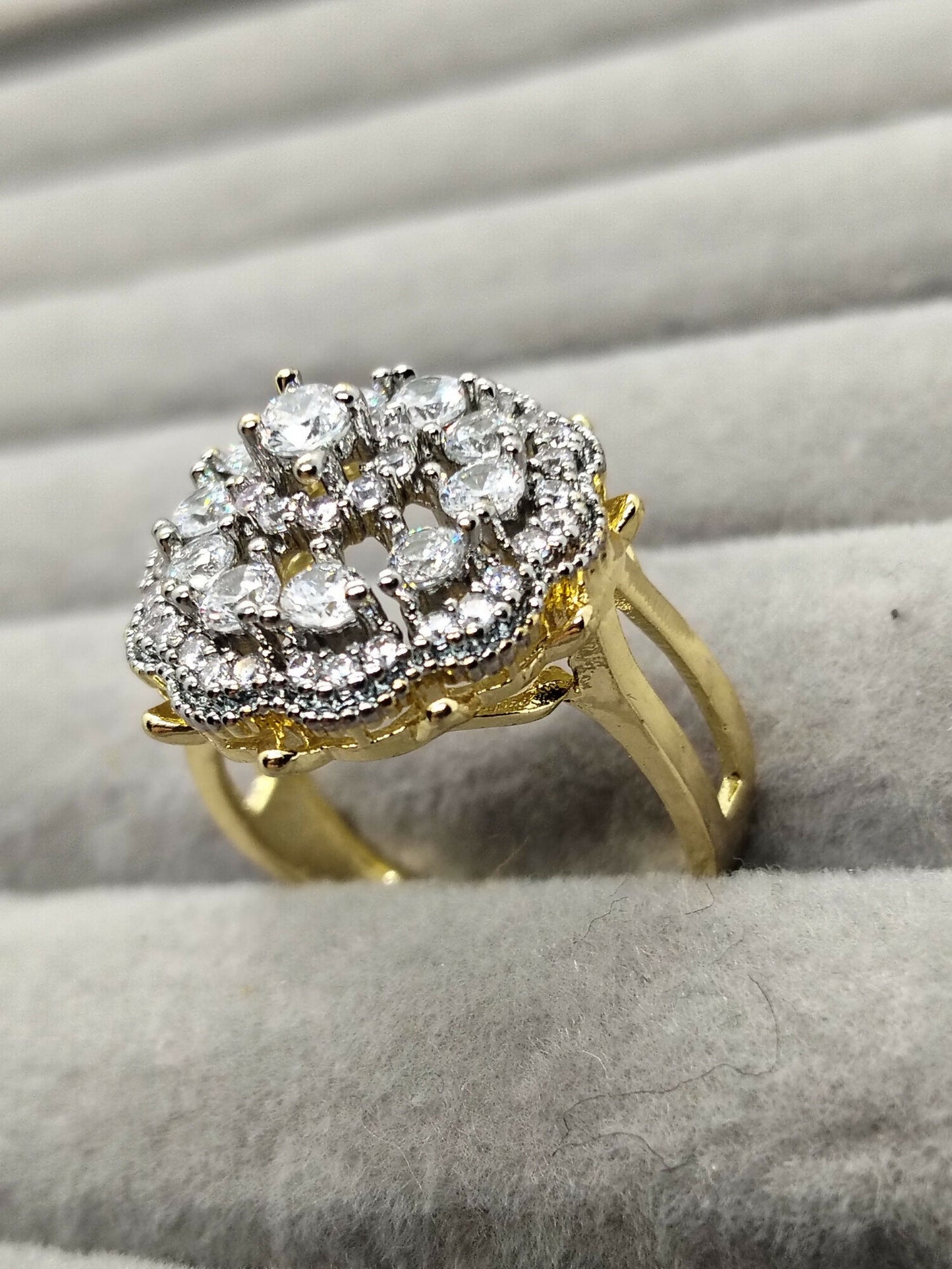H&A Jewellery 18K Gold Polished Zircon Cluster Ring