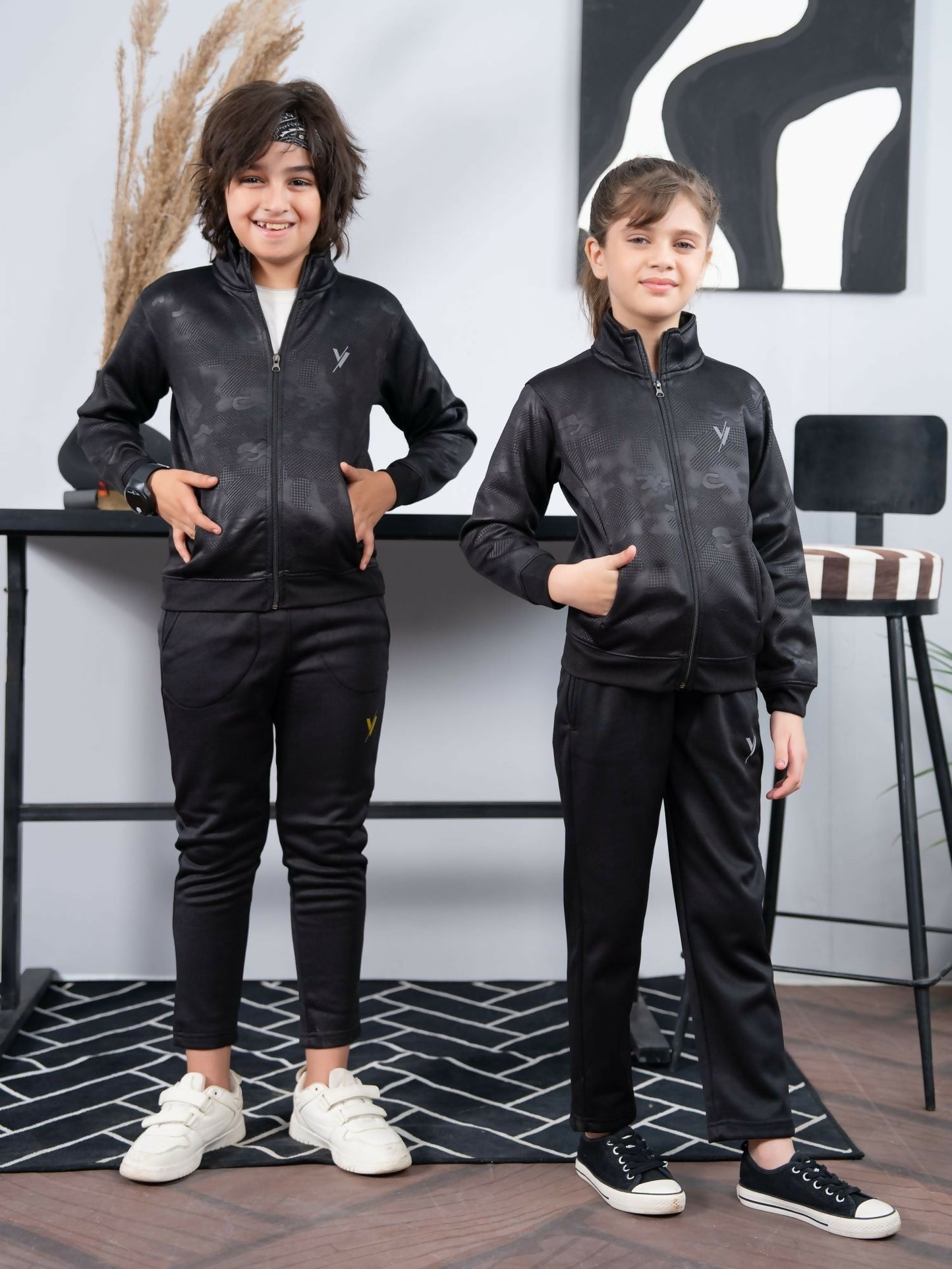 Black Velvour Winter Tracksuit-#VWT32-B