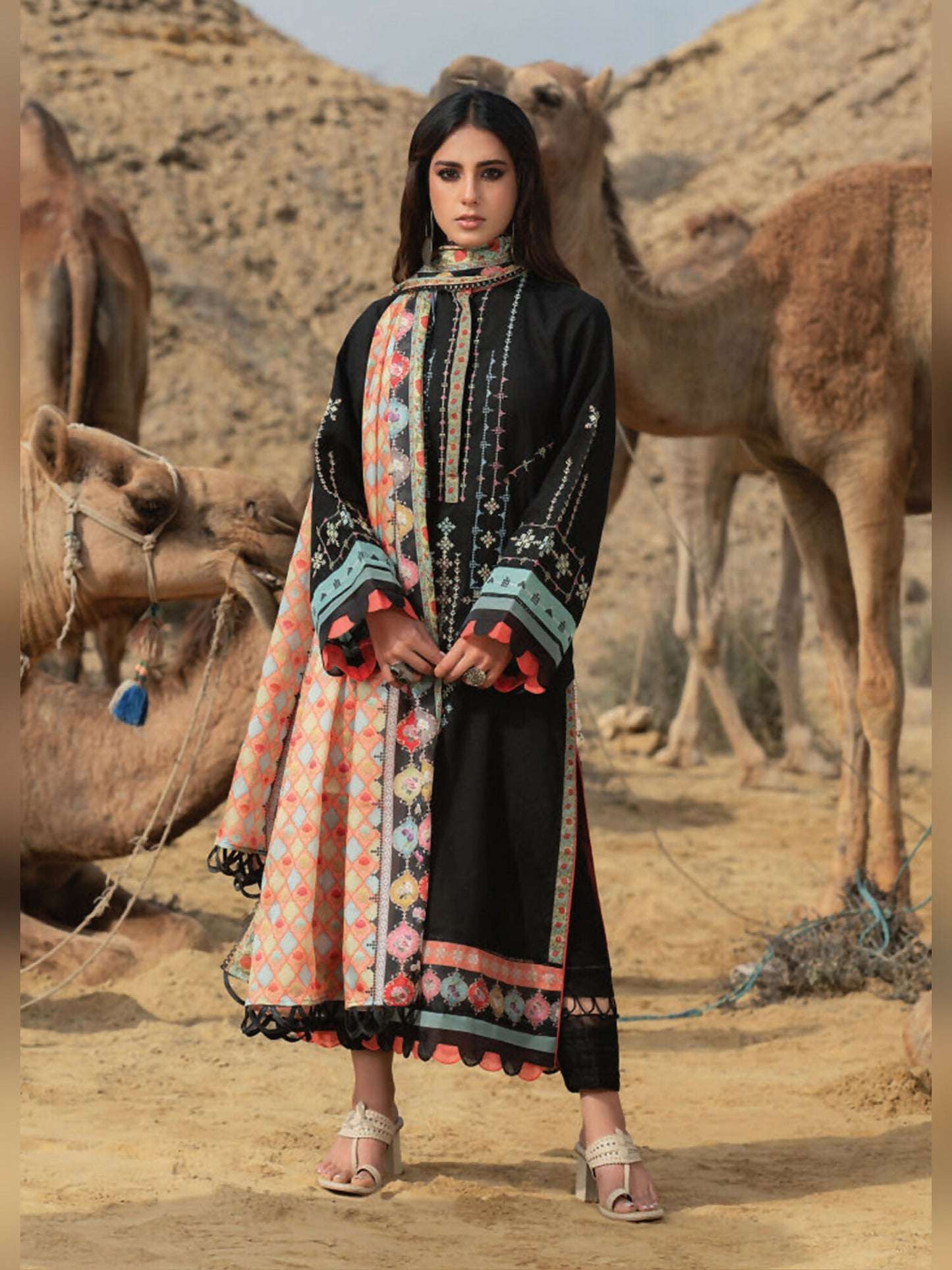 wardha-saleem-embroidered-lawn-suits-unstitched-3-piece-d-02-heer-summer-collection_4_blur
