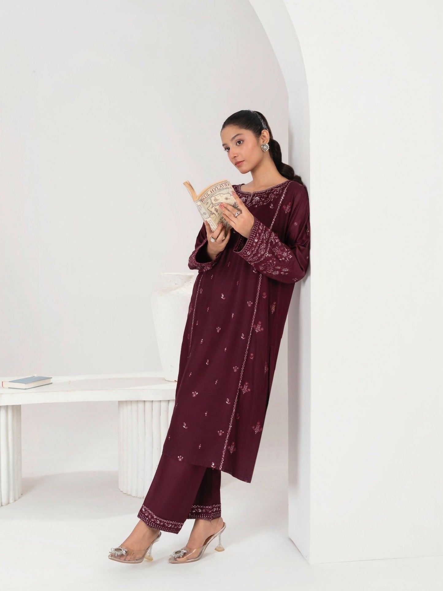 Stylish Collection Aaraish Linen Embroidered Stitched 2-Piece Suit-Lara