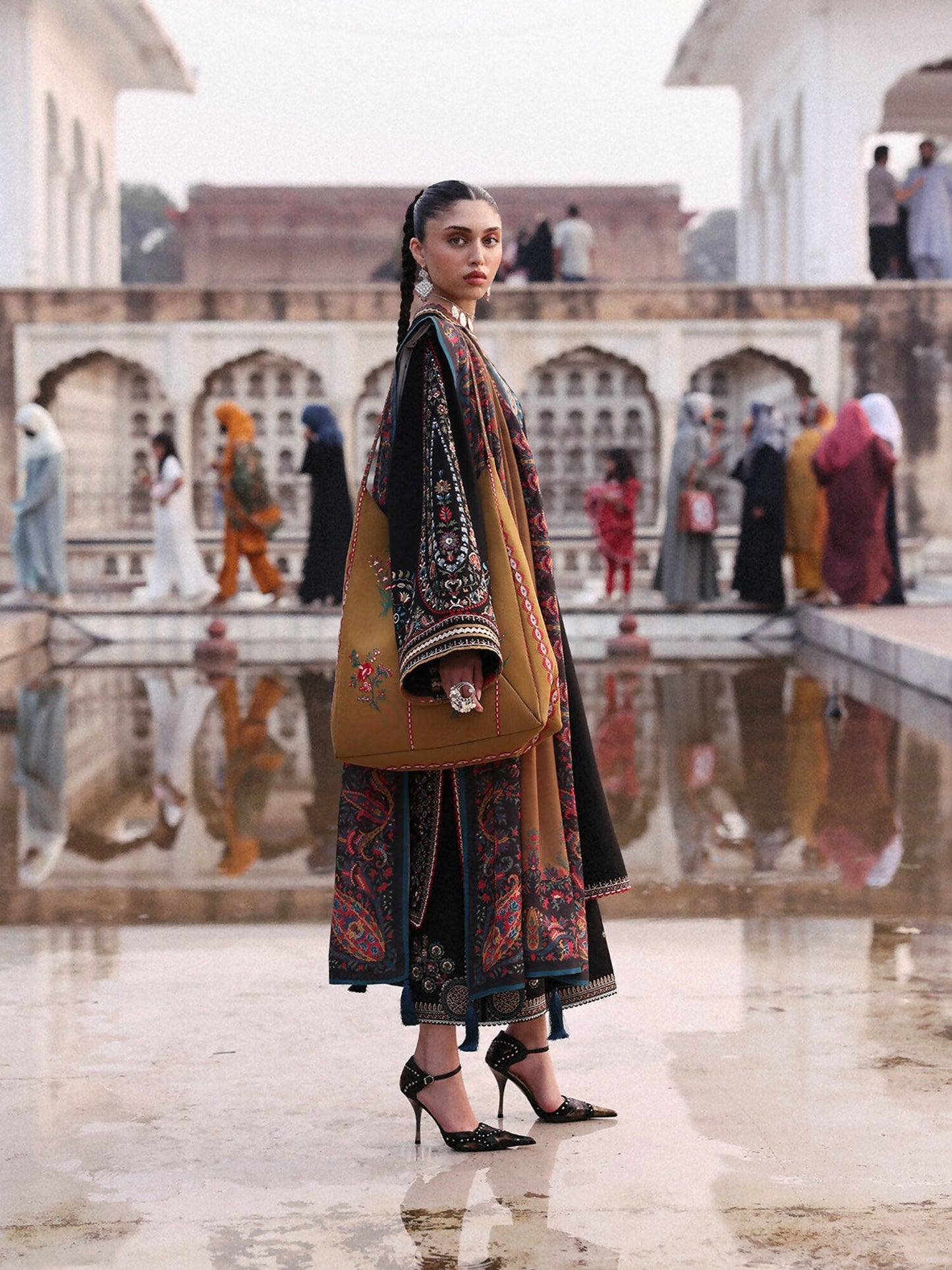 Jugnu By Hussain Rehar Khaddar'25 Embroidered Unstitched 3-Piece Suit-Bejul