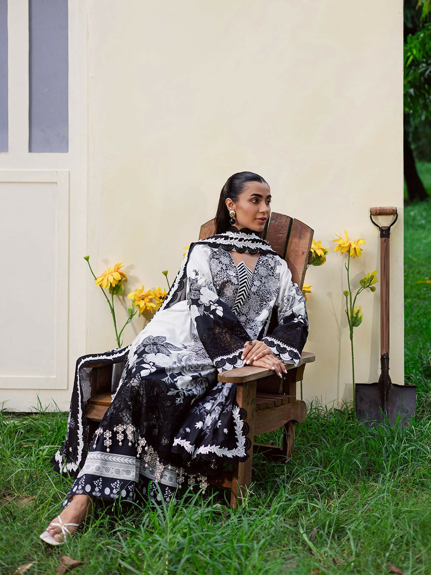 Mahnur Gardenia Khaddar Embroidered Unstitched 3-Piece Suit-GR-05