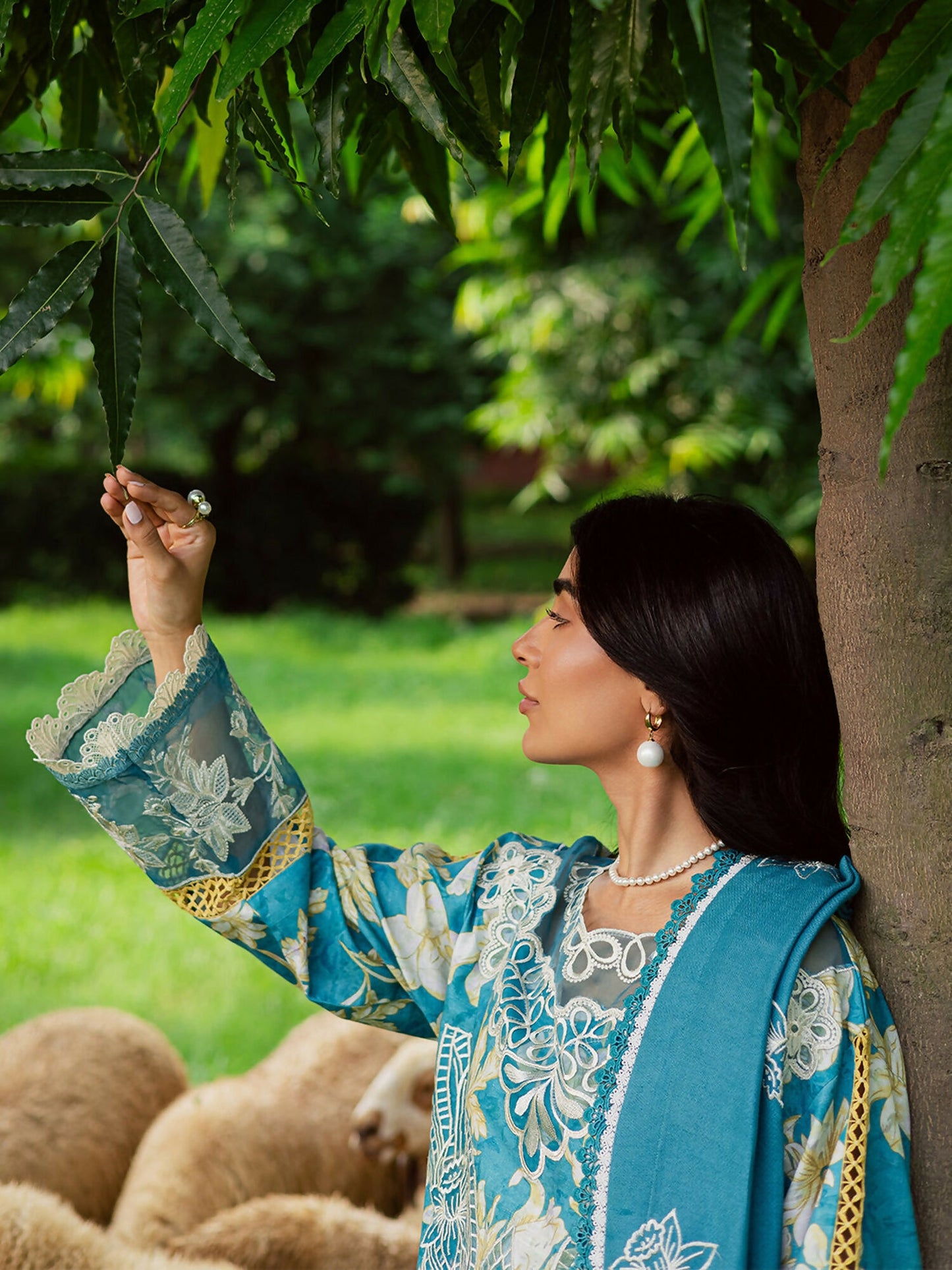 Mahnur Gardenia Khaddar Embroidered Stitched 3-Piece Suit-GR-11