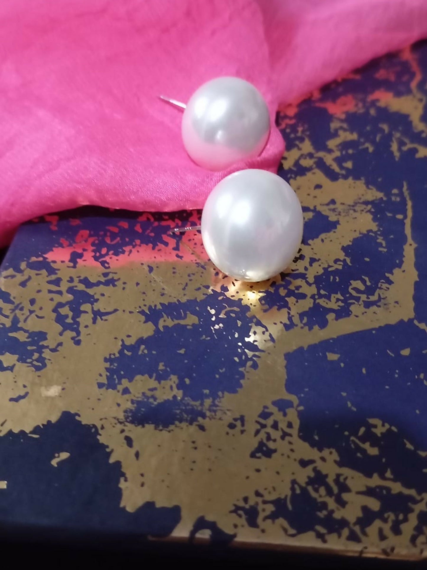 Joyels Glossy Pearl Stud Earrings