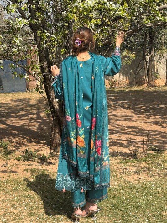 Teal and Pink Sehrish Kanwal Festive Print'26 Lawn Embroidered Stitched 3-Piece Suit-Rouge