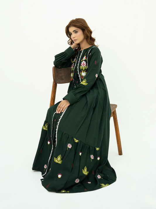 Kachy Dhaagy Dhanak Embroidered Maxi