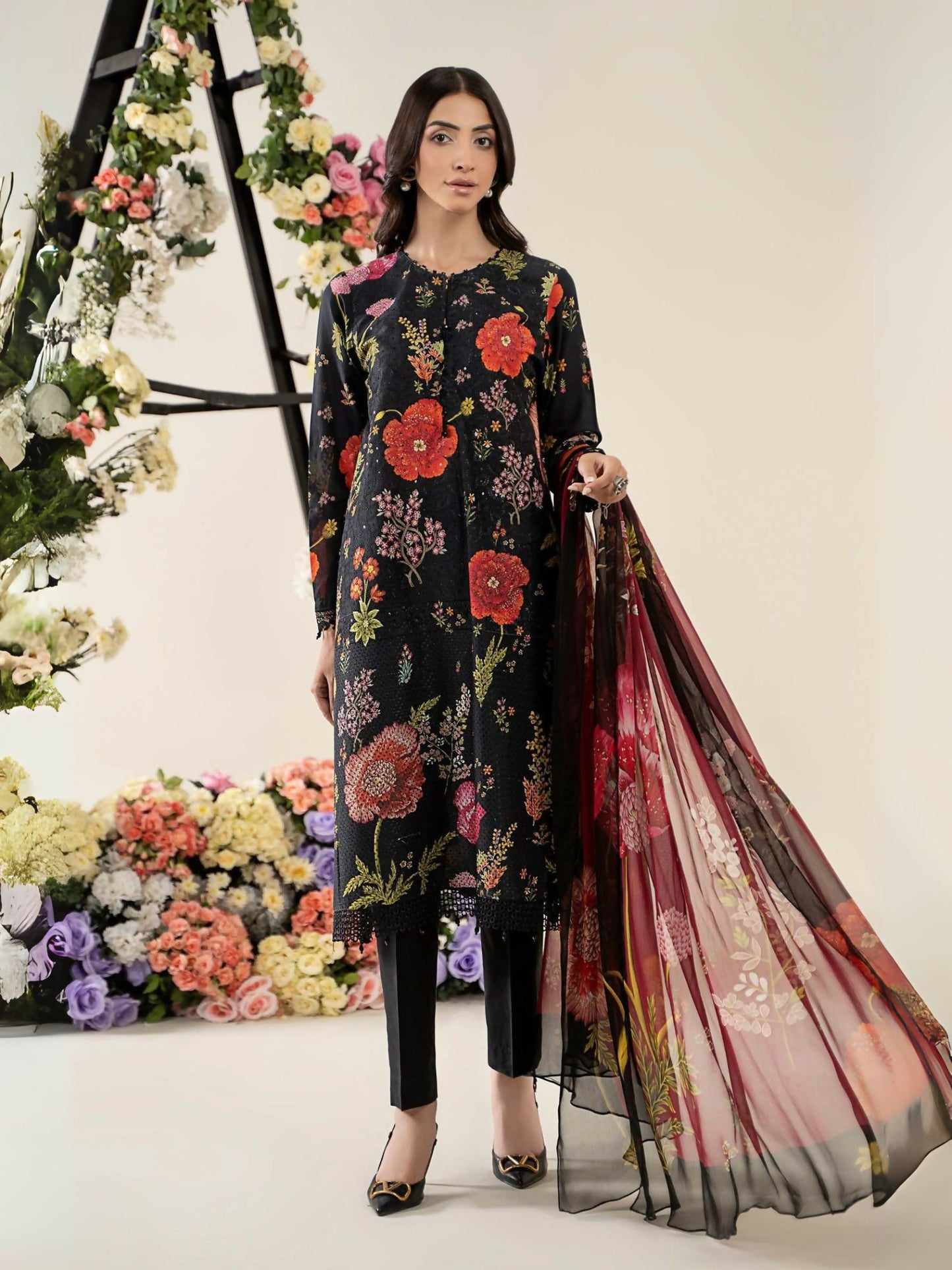 Maria.B printed embroidered lawn shirt with dyed cambric trousers and printed chiffon dupatta.