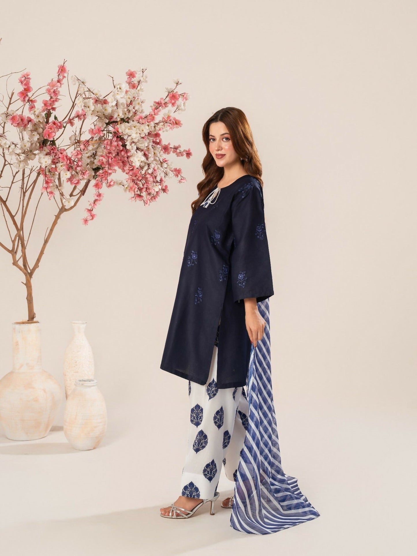 Stylish Collection Luxe Edit Cotton Embroidered Stitched 3-Piece Suit-Salina