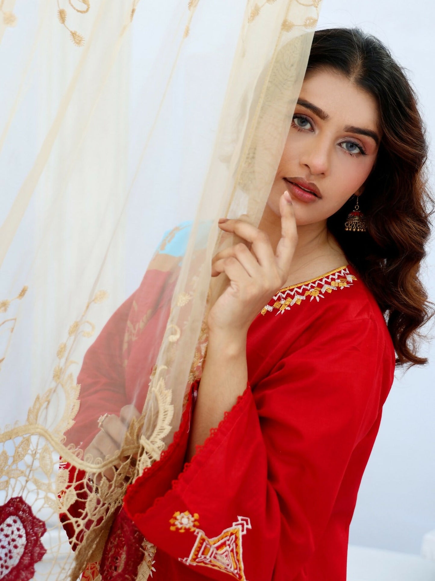 RB Pret & Couture Linen Embroidered Stitched 3-Piece Suit-05