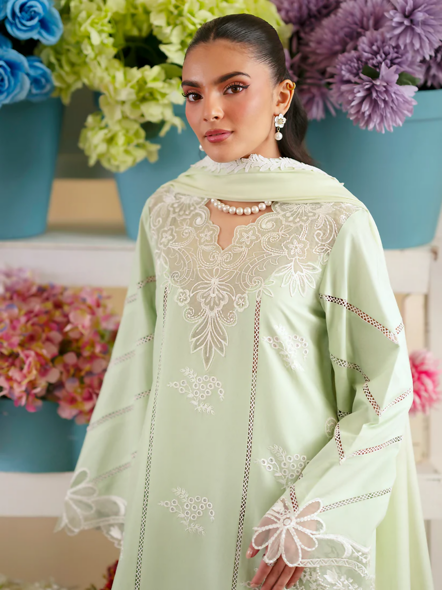 Mahnur Ember Lawn Embroidered Stitched 3-Piece Suit-EM-004