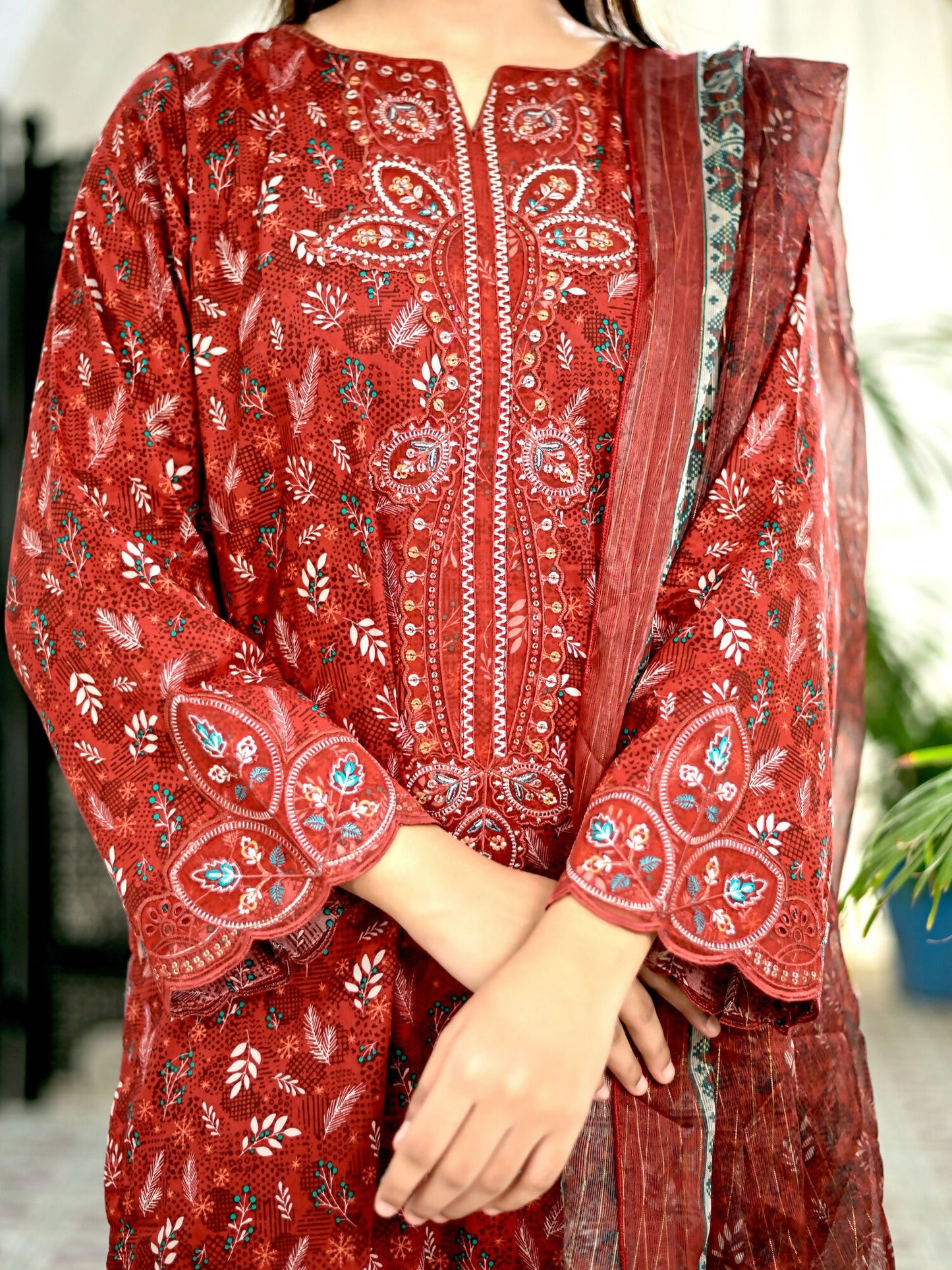 MAK Fashion Lawn Embroidered Stitched 3-Piece Suit-Saibah