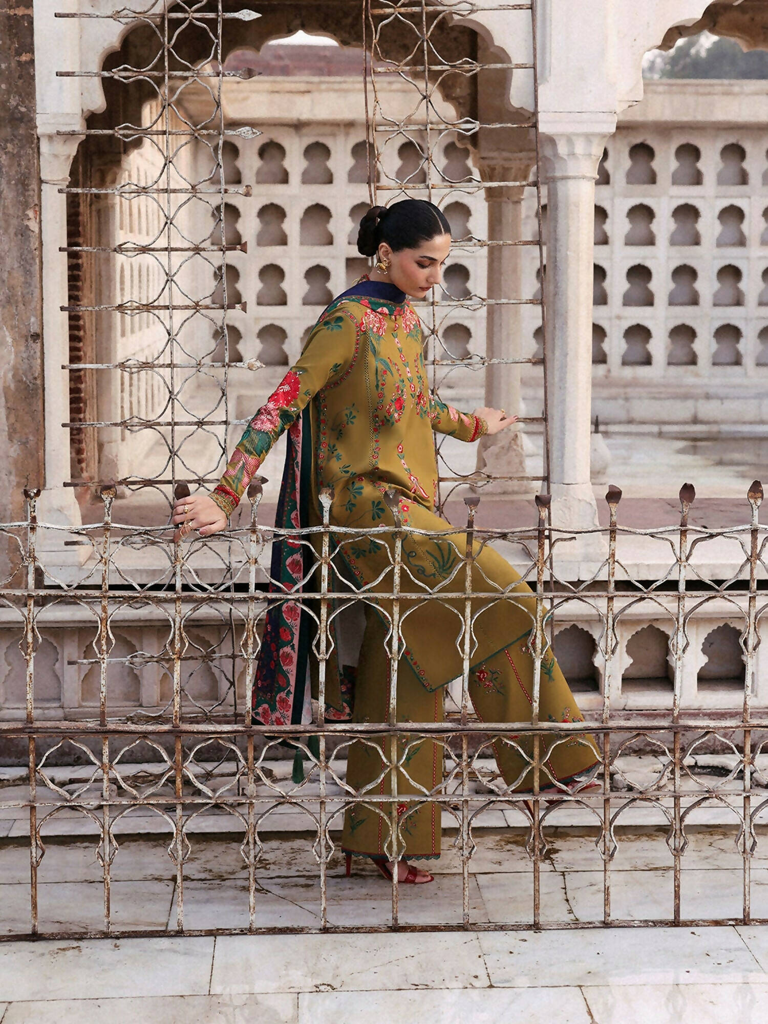 Jugnu By Hussain Rehar Khaddar'25 Embroidered Unstitched 3-Piece Suit-Mitra