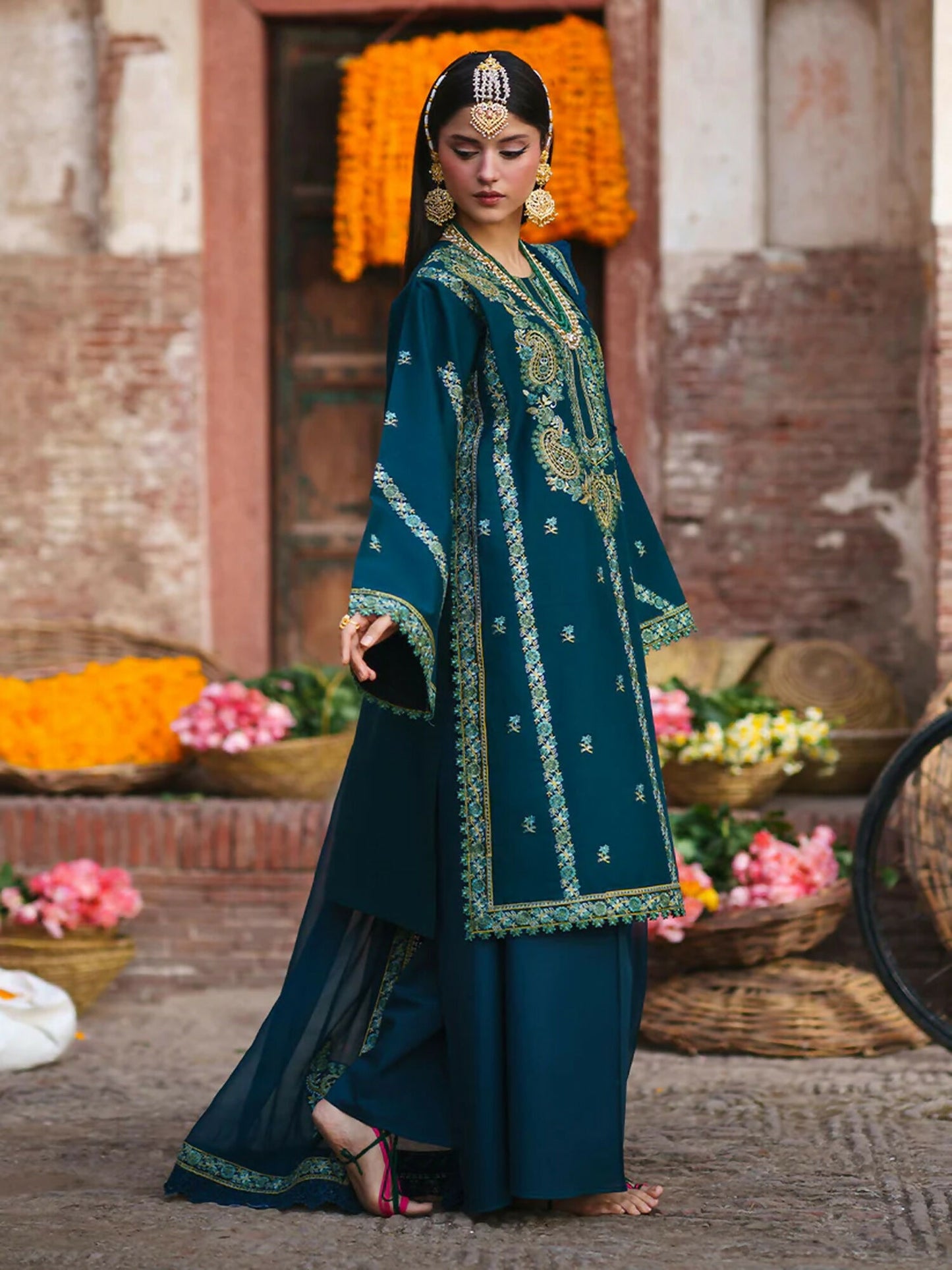 Mahnur Gul Luxury Lawn'26 Embroidered Unstitched 3-Piece Suit-G-002