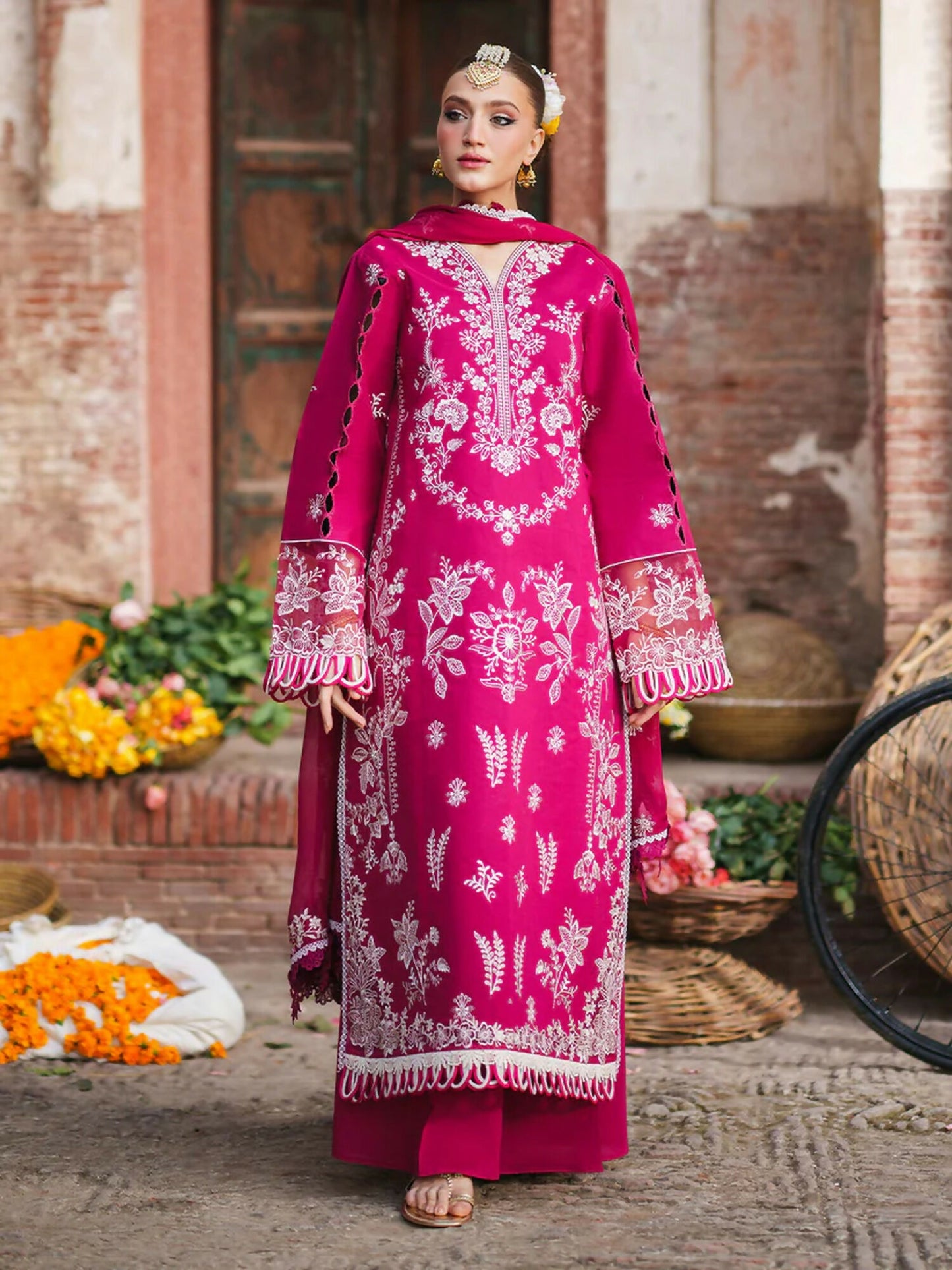 Mahnur Gul Luxury Lawn'26 Embroidered Unstitched 3-Piece Suit-G-001