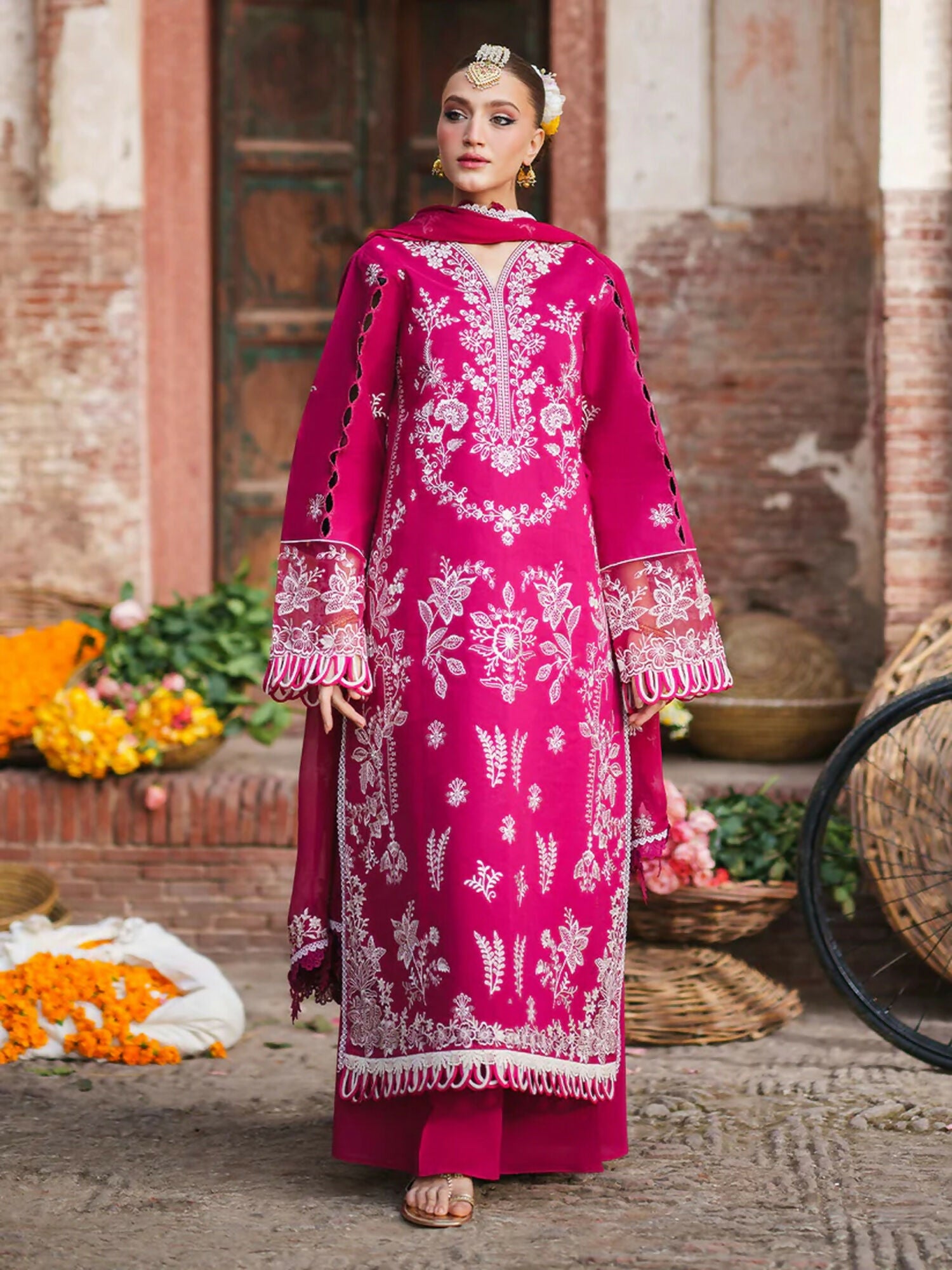 Mahnur Gul Luxury Lawn'26 Embroidered Unstitched 3-Piece Suit-G-001