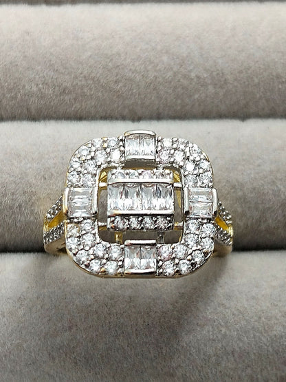 H&A Jewellery two-toned 18K gold polished zircon diamond ring with split shank band