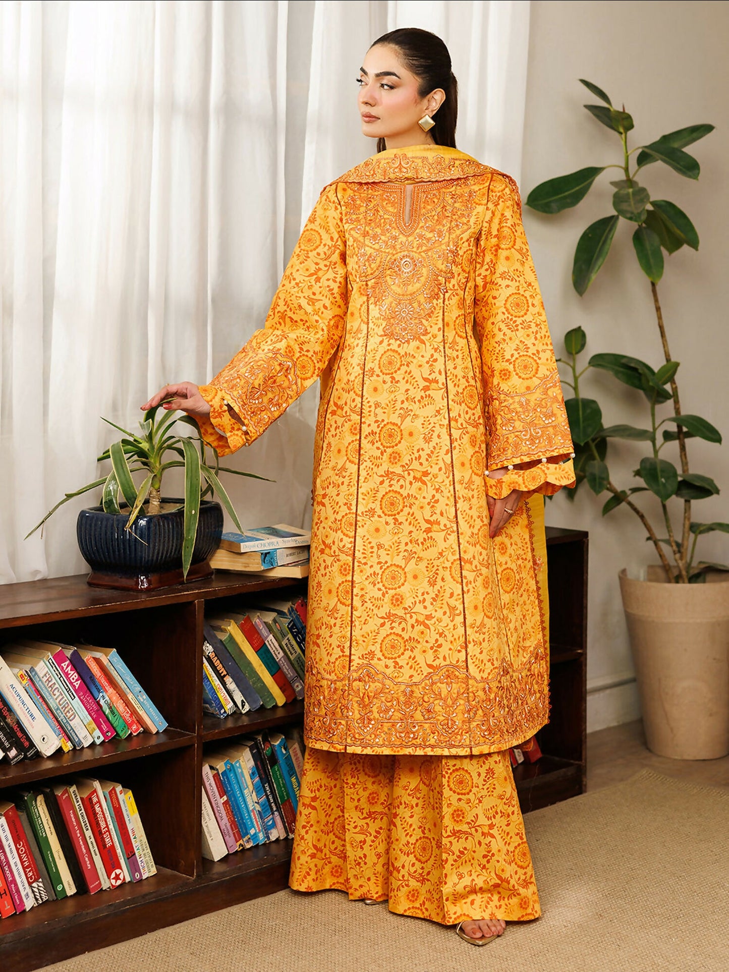 Mahnur Leila Lawn'26 Embroidered Stitched 3-Piece Suit-L-07
