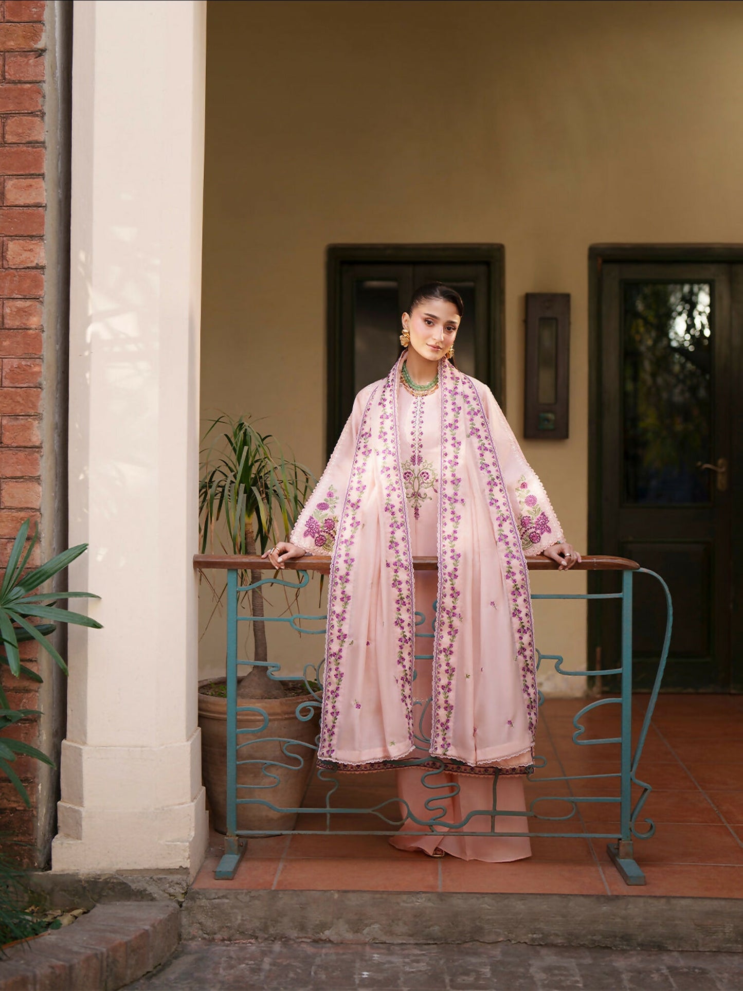Mahnur Fiona Lawn'26 Embroidered Unstitched 3-Piece Suit-F-01