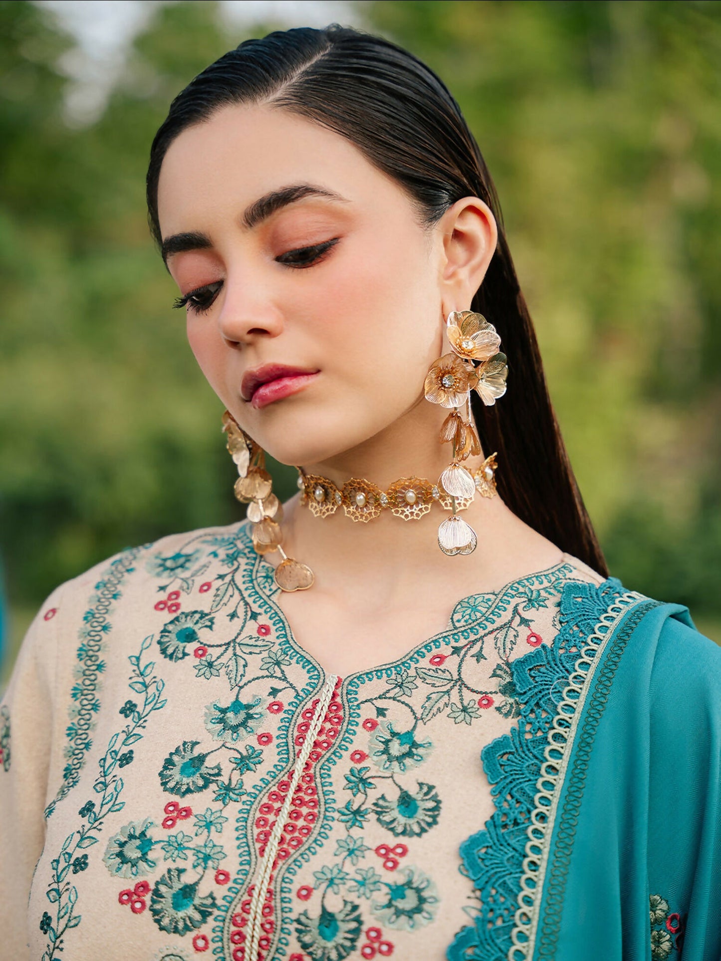 Mahnur Secret Garden Karandi Embroidered Stitched 3-Piece Suit–SG-008