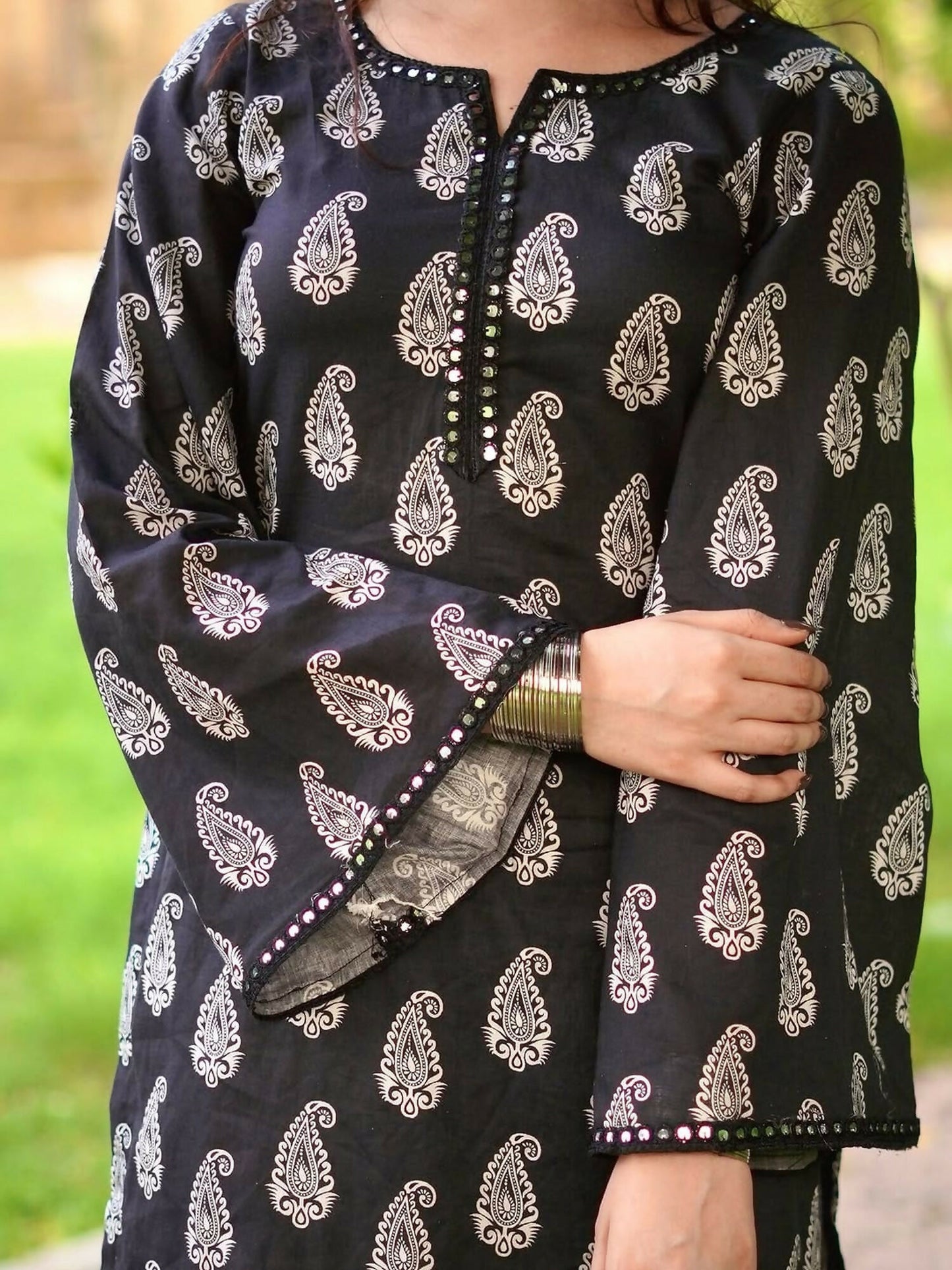 Tehzeeb Libas Linen Printed Stitched 2-Piece Suit-MEHRU