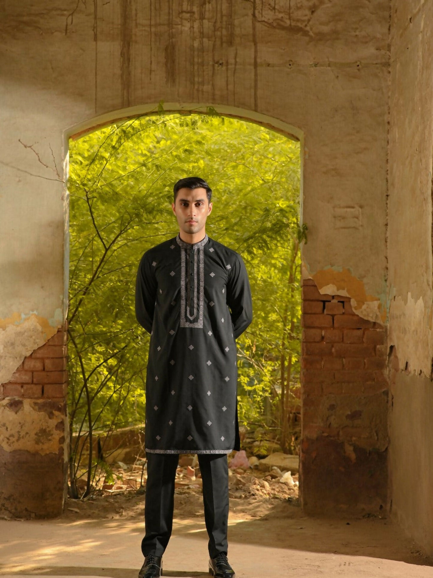 Men Unstitch Embroidered Neckline Kameez Shalwar With Front Spray Black