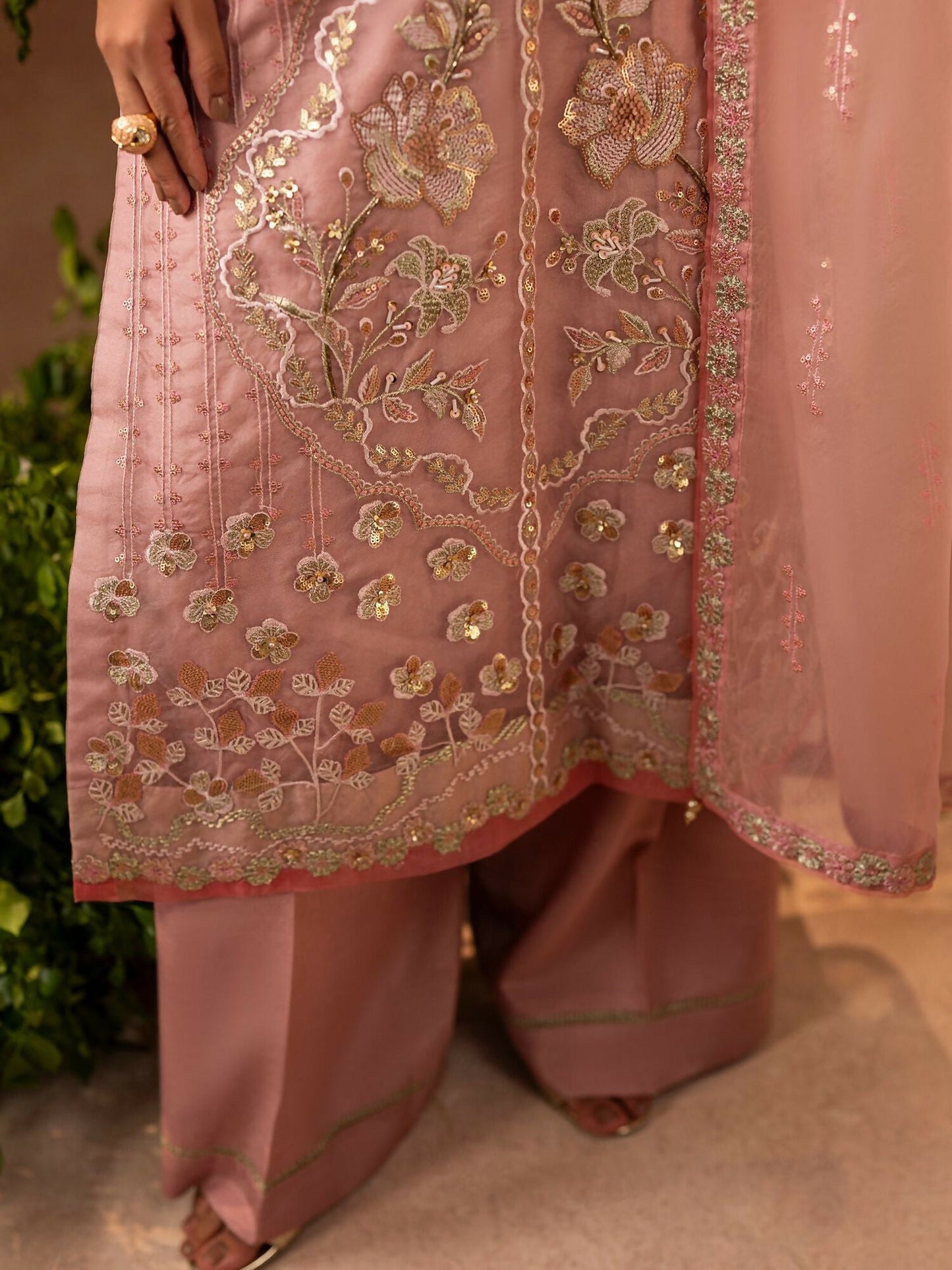 Shurooq Geet Organza Embroidered Stitched 3-Piece Suit-Heer