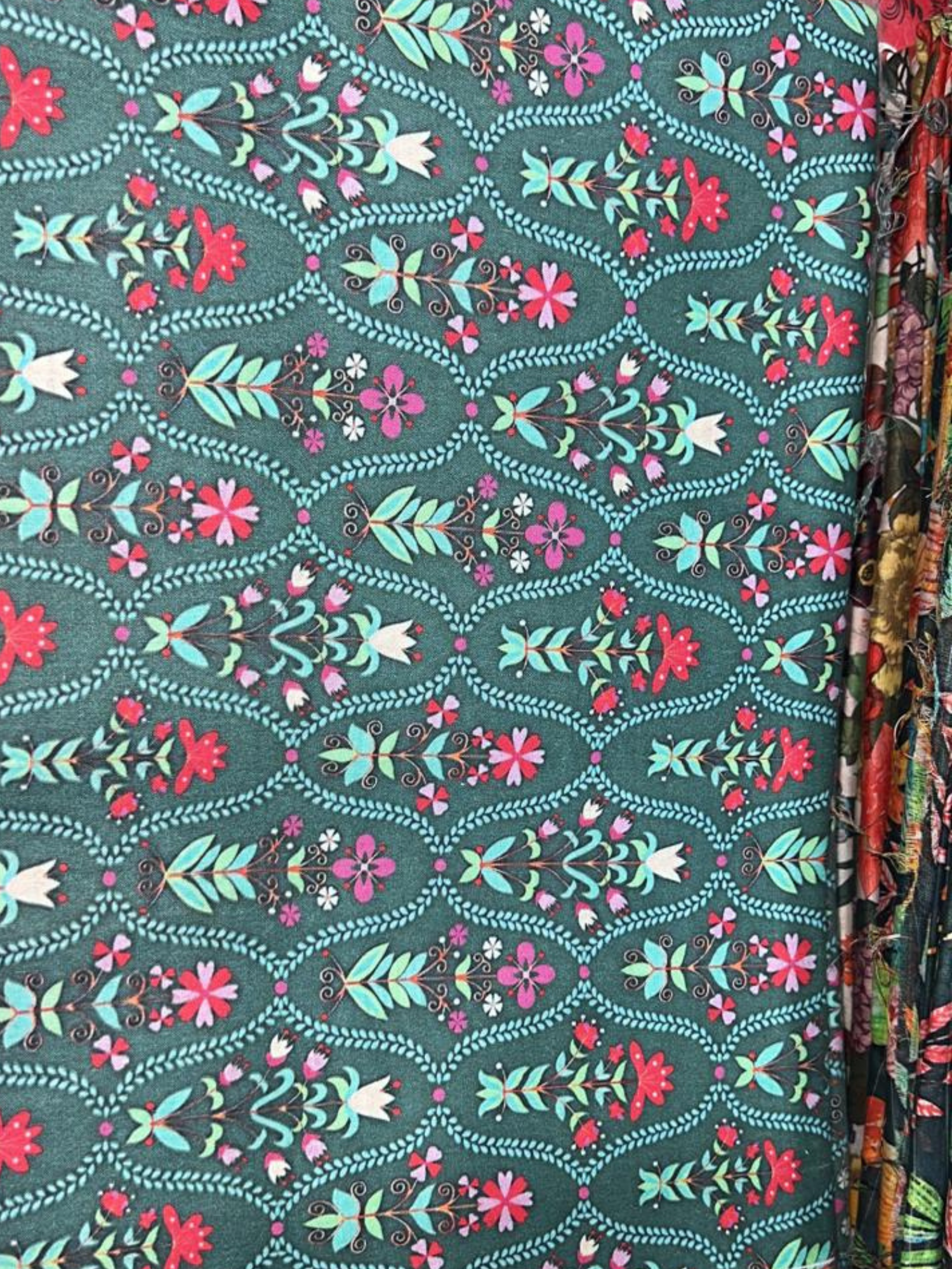 Green Bin Shaukat Lawn Printed Unstitched 2-Piece Suit
