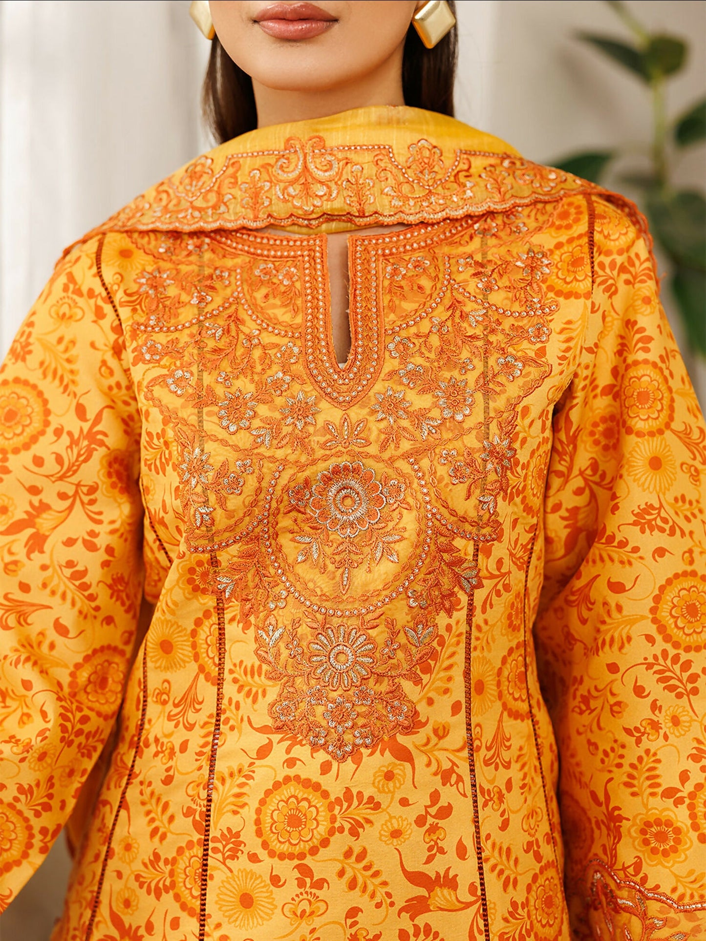 Mahnur Leila Lawn'26 Embroidered Stitched 3-Piece Suit-L-07