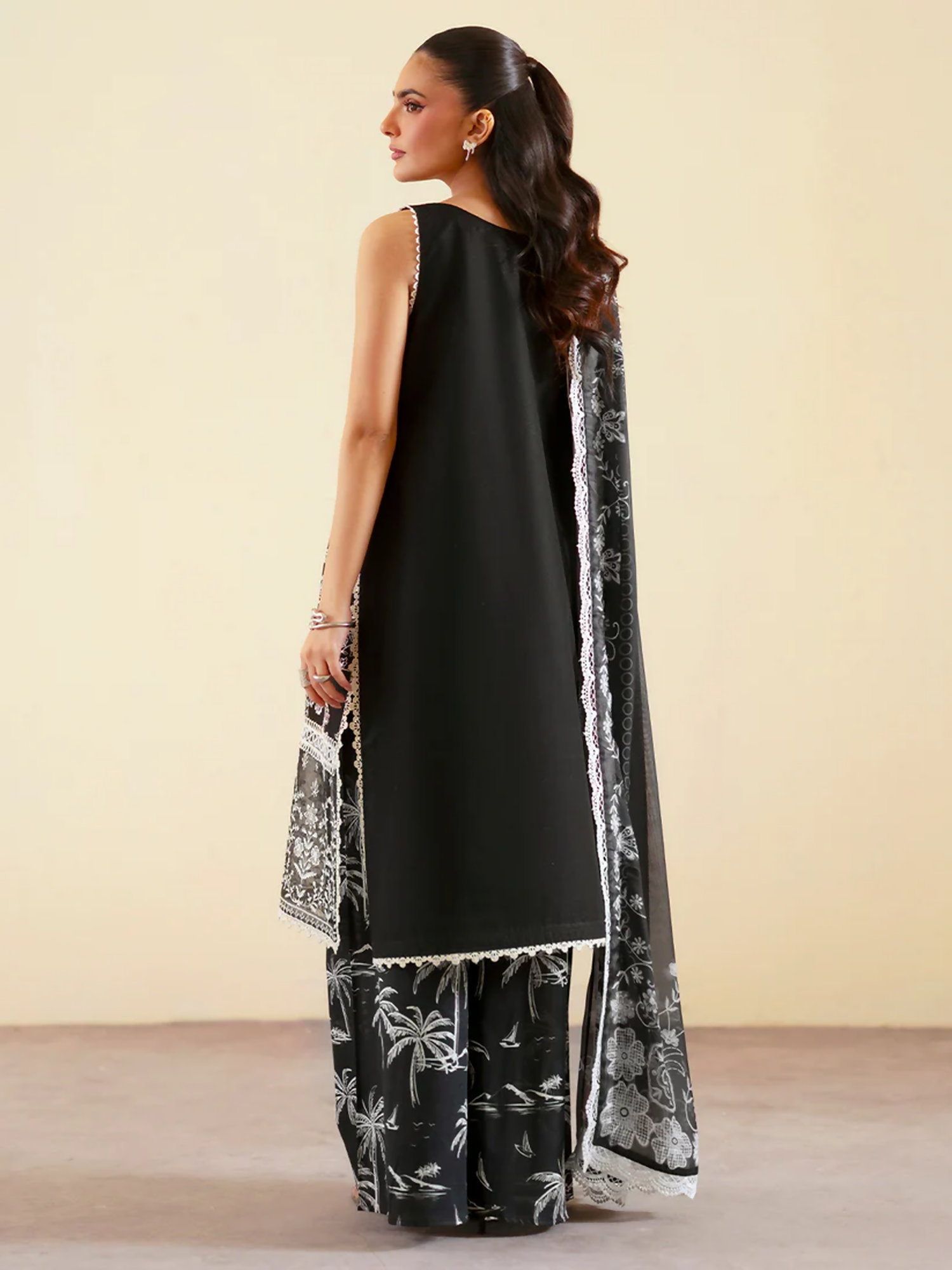 Mahnur Ember Lawn Embroidered Stitched 3-Piece Suit-EM-003