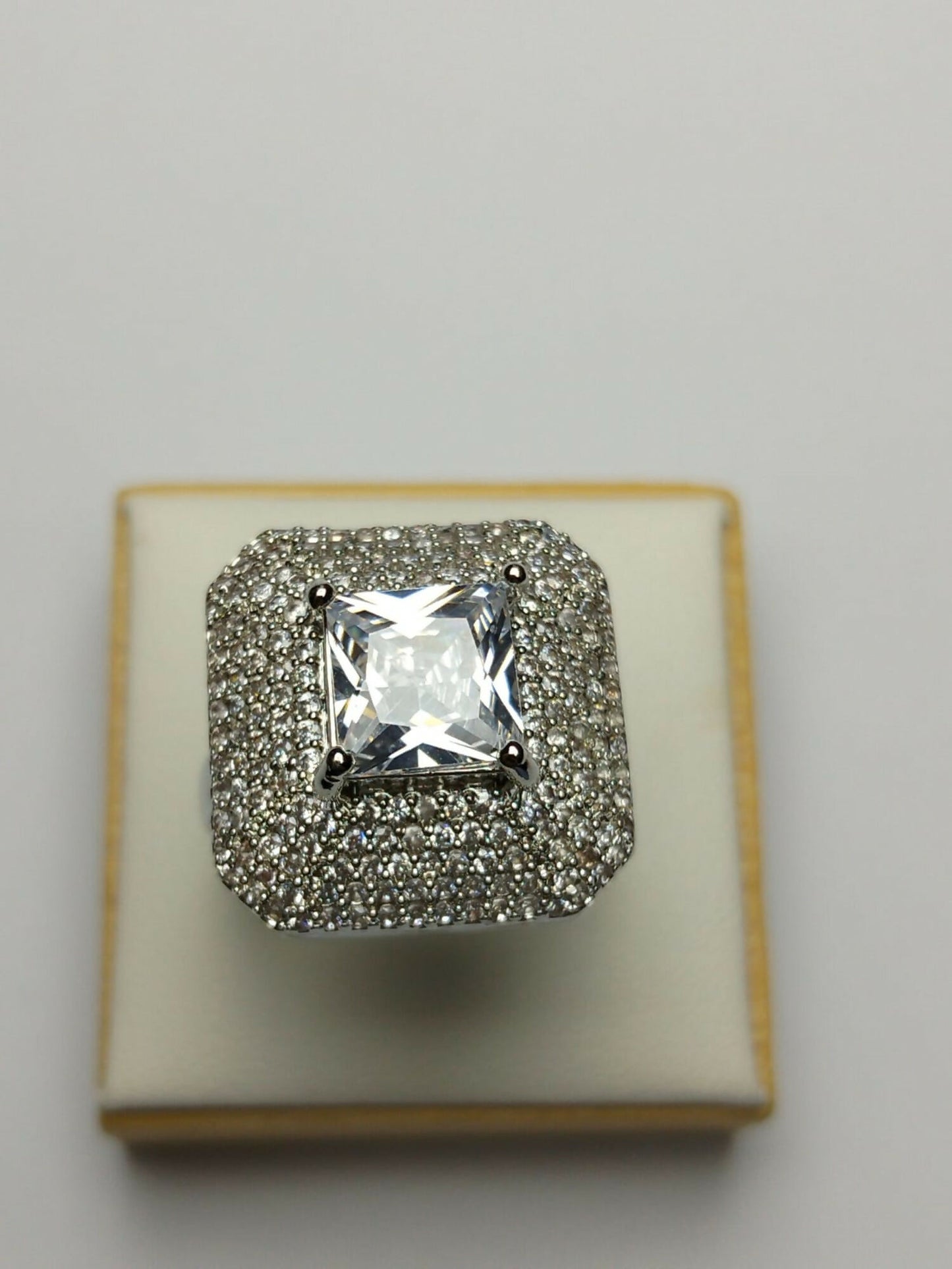 H&A Jewellery One Carat Adjustable Ring