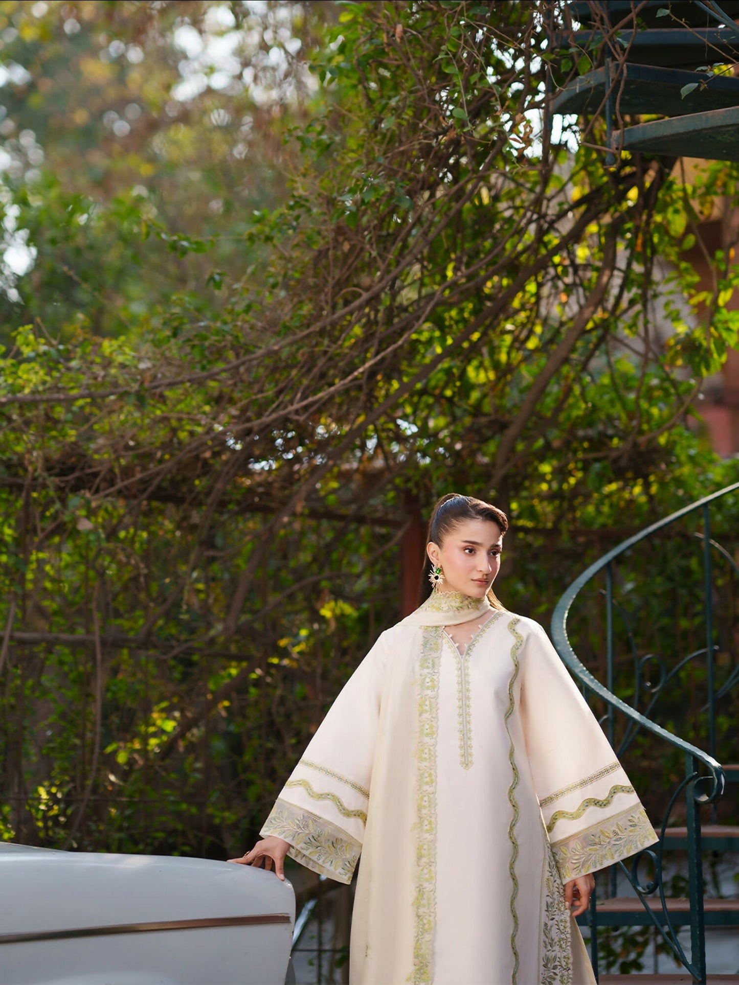 Mahnur Fiona Lawn'26 Embroidered Unstitched 3-Piece Suit-F-03