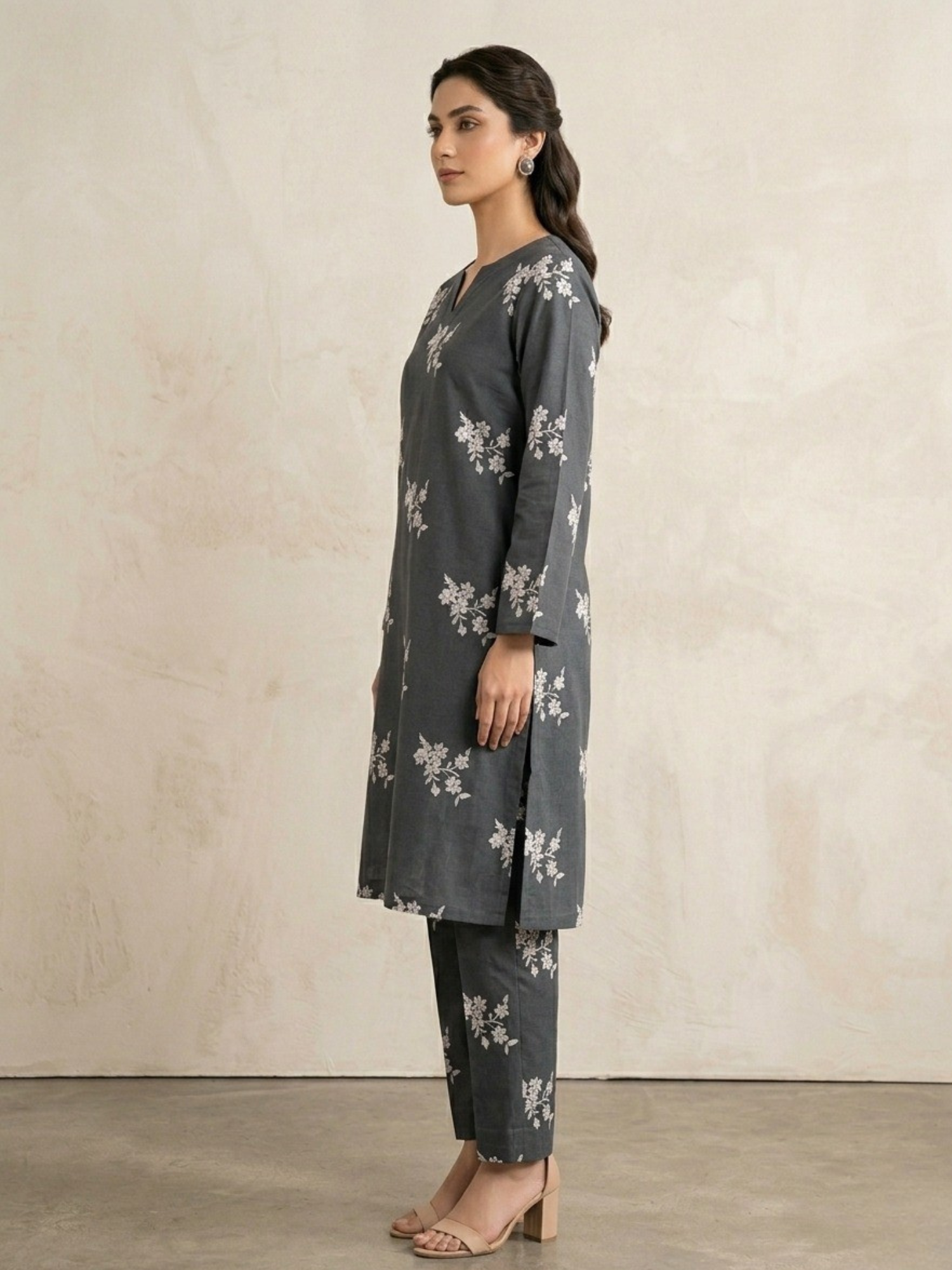 Grey Bin Shaukat Lawn Printed Unstitched 2-Piece Suit