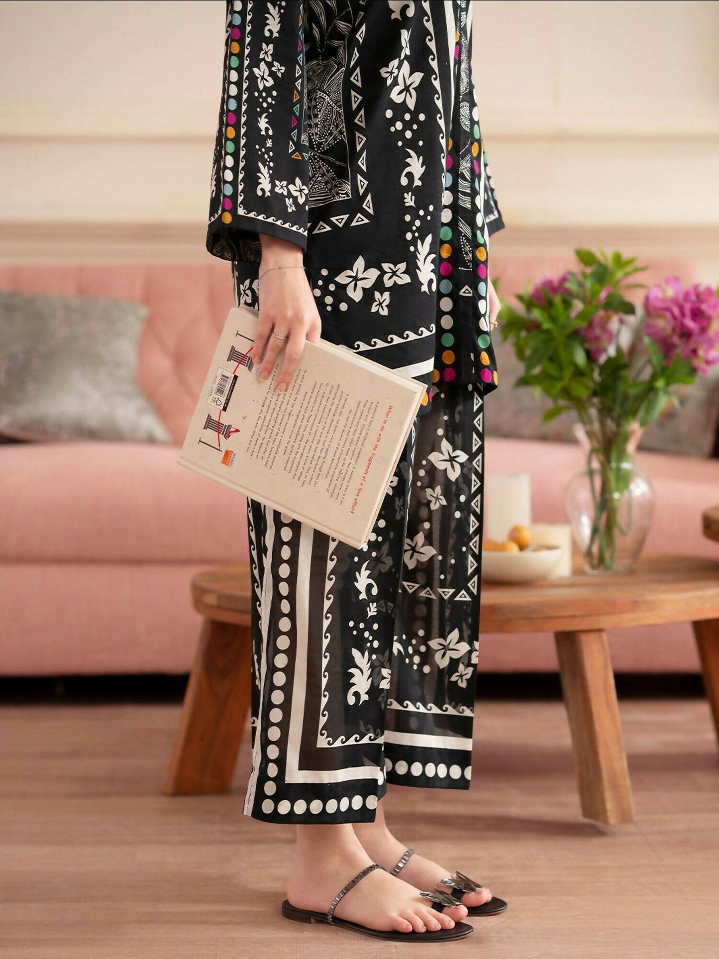 Mahnur Noir Lawn'26 Printed Co-Ord Set-N-09