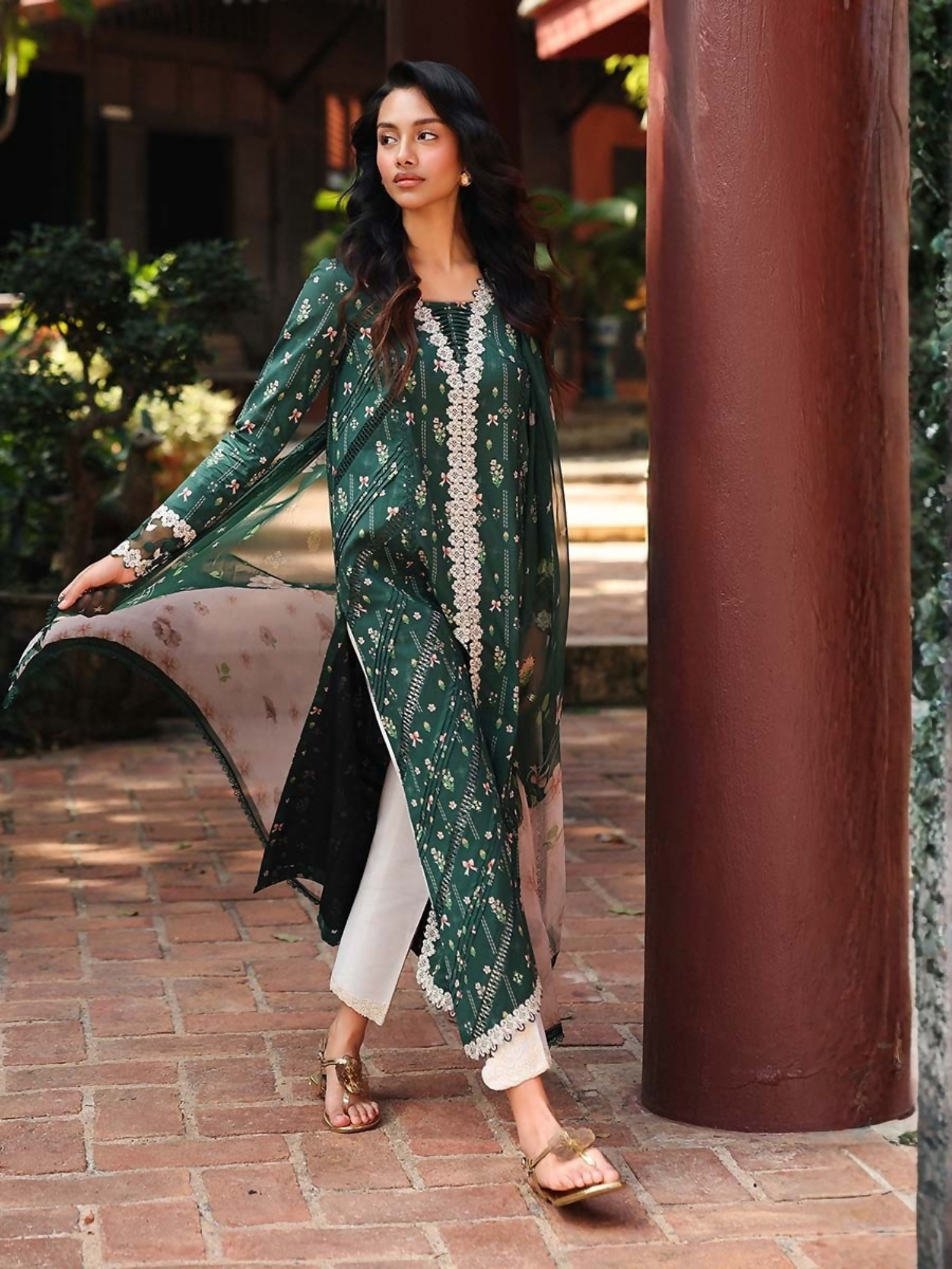 Qalamkar Qprints Lawn'26 Embroidered Unstitched 3-Piece Suit-AX-09-(B)-Greer