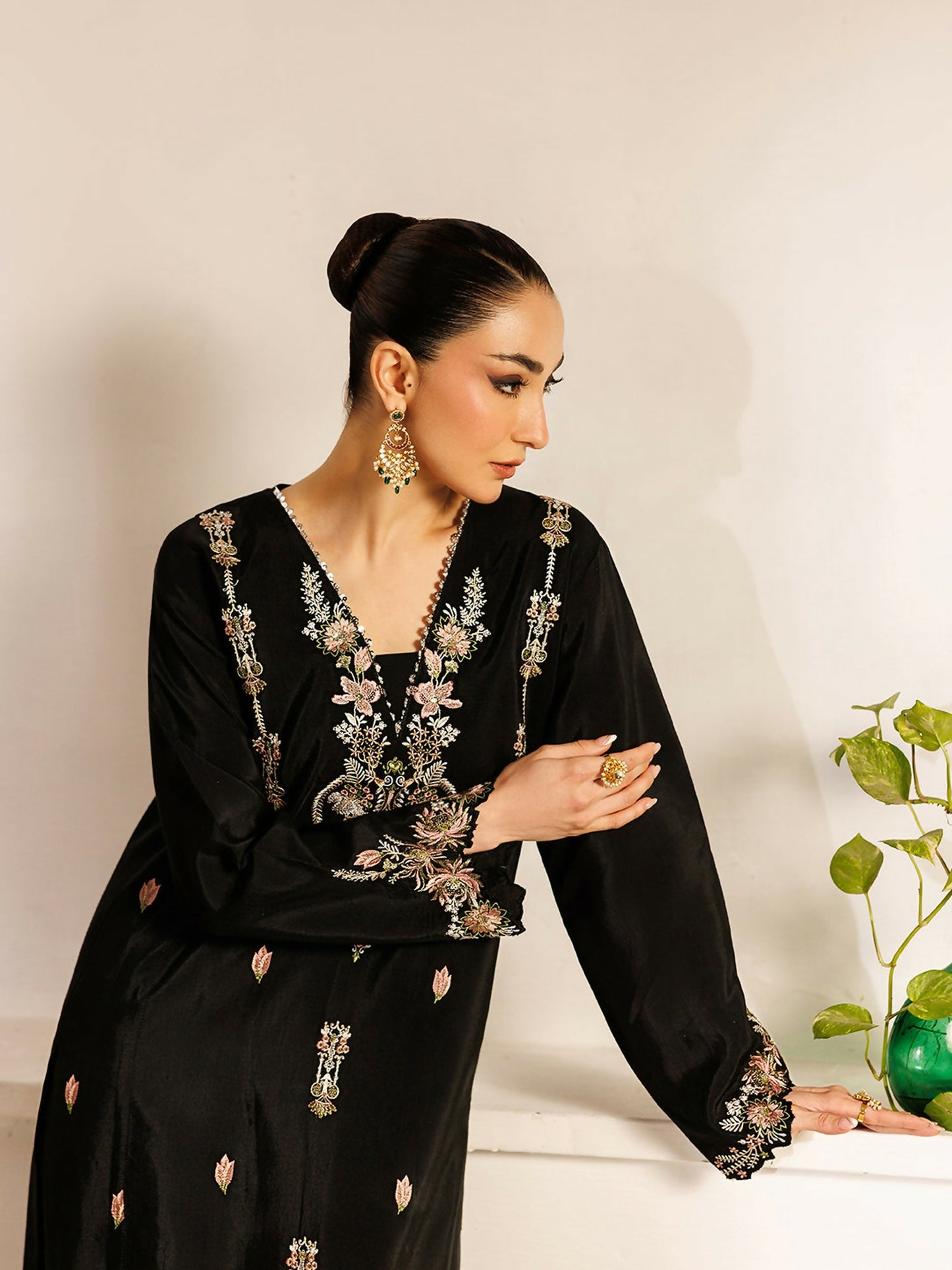 Panache Apparel Noore Eid Edit Raw Silk Embroidered Kaftan Set-Mahira