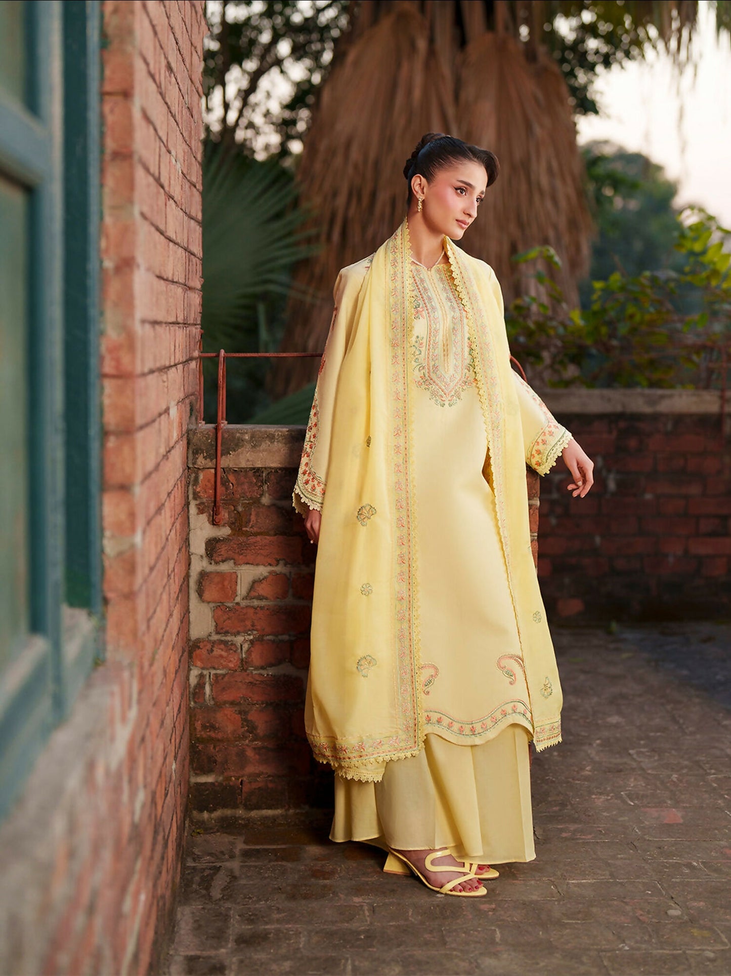 Mahnur Fiona Lawn'26 Embroidered Unstitched 3-Piece Suit-F-05