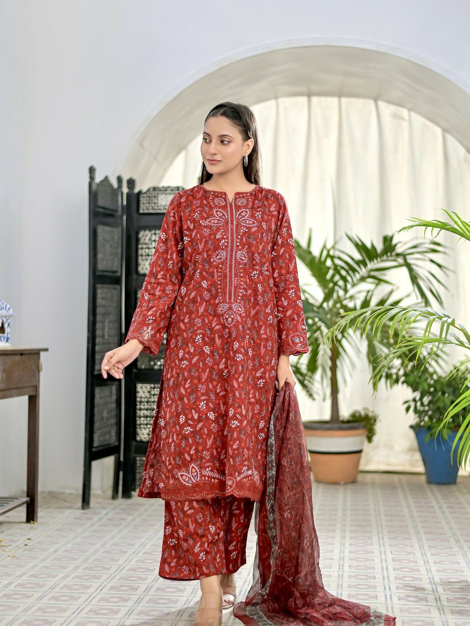 MAK Fashion Lawn Embroidered Stitched 3-Piece Suit-Saibah
