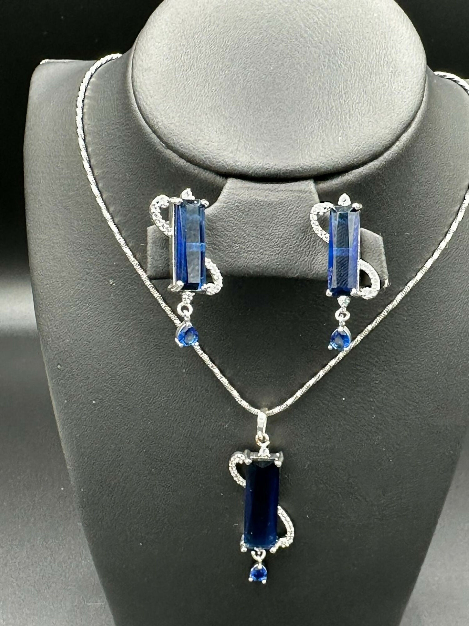 H&A Jewellery One Carat Silver Rhodium Plated Jewellery Set