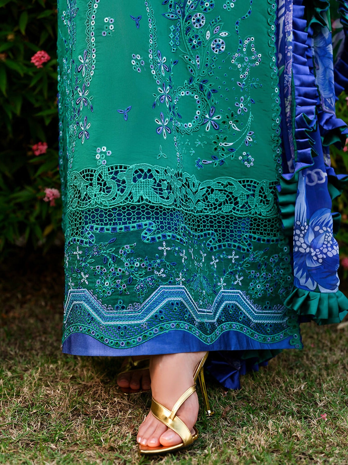 Mushq A Moi Luxury Lawn Embroidered Unstitched 3-Piece Suit-Blooming Romance