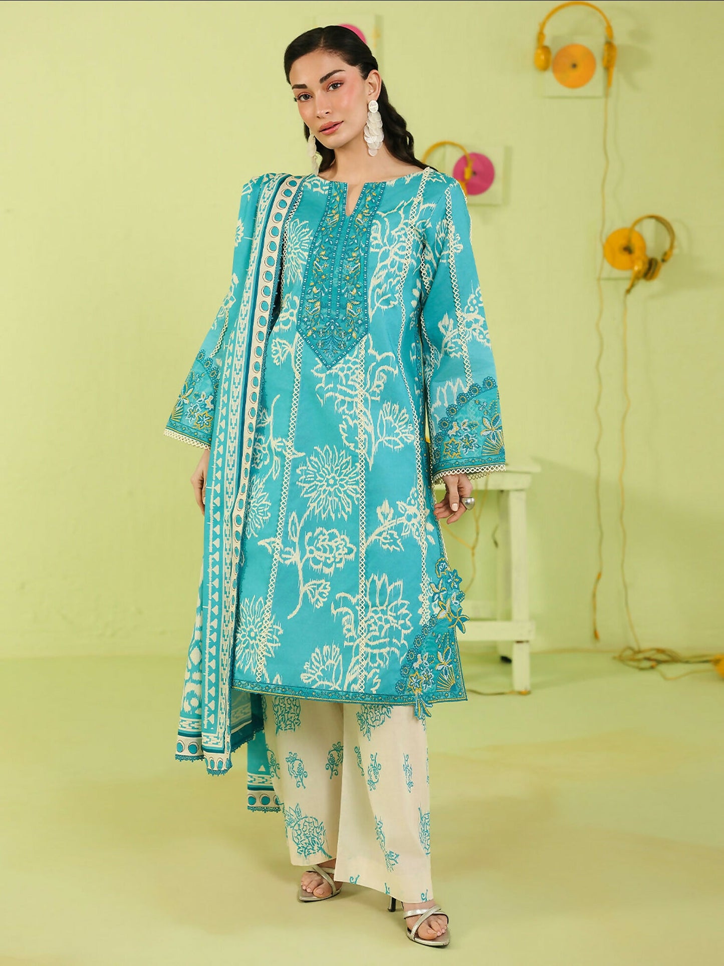 Mahnur Anaya Vol.2 Lawn Embroidered Stitched 3-Piece Suit-AN-2-07