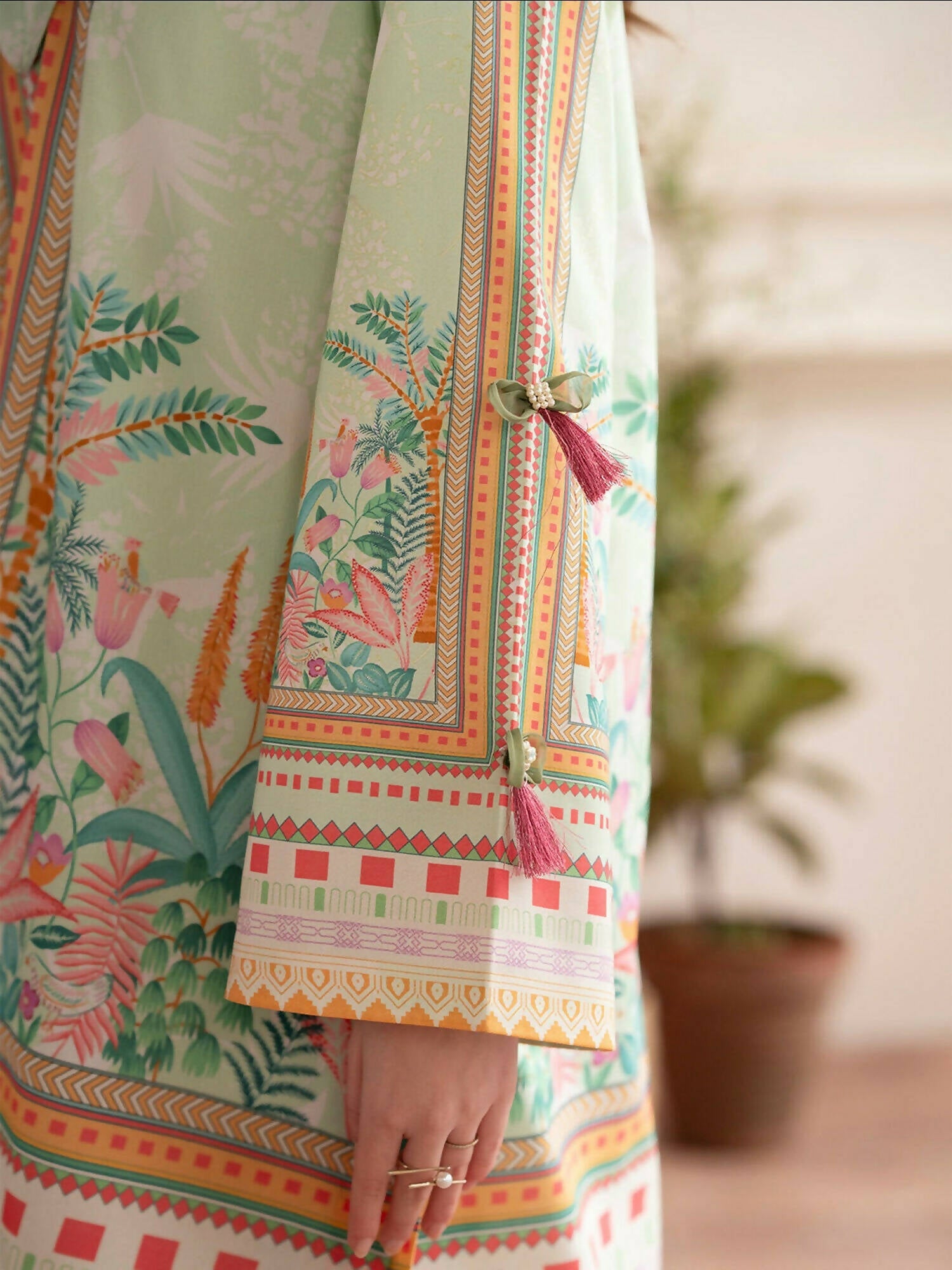 Mahnur Noir Lawn'26 Printed Unstitched 2-Piece Suit-N-06