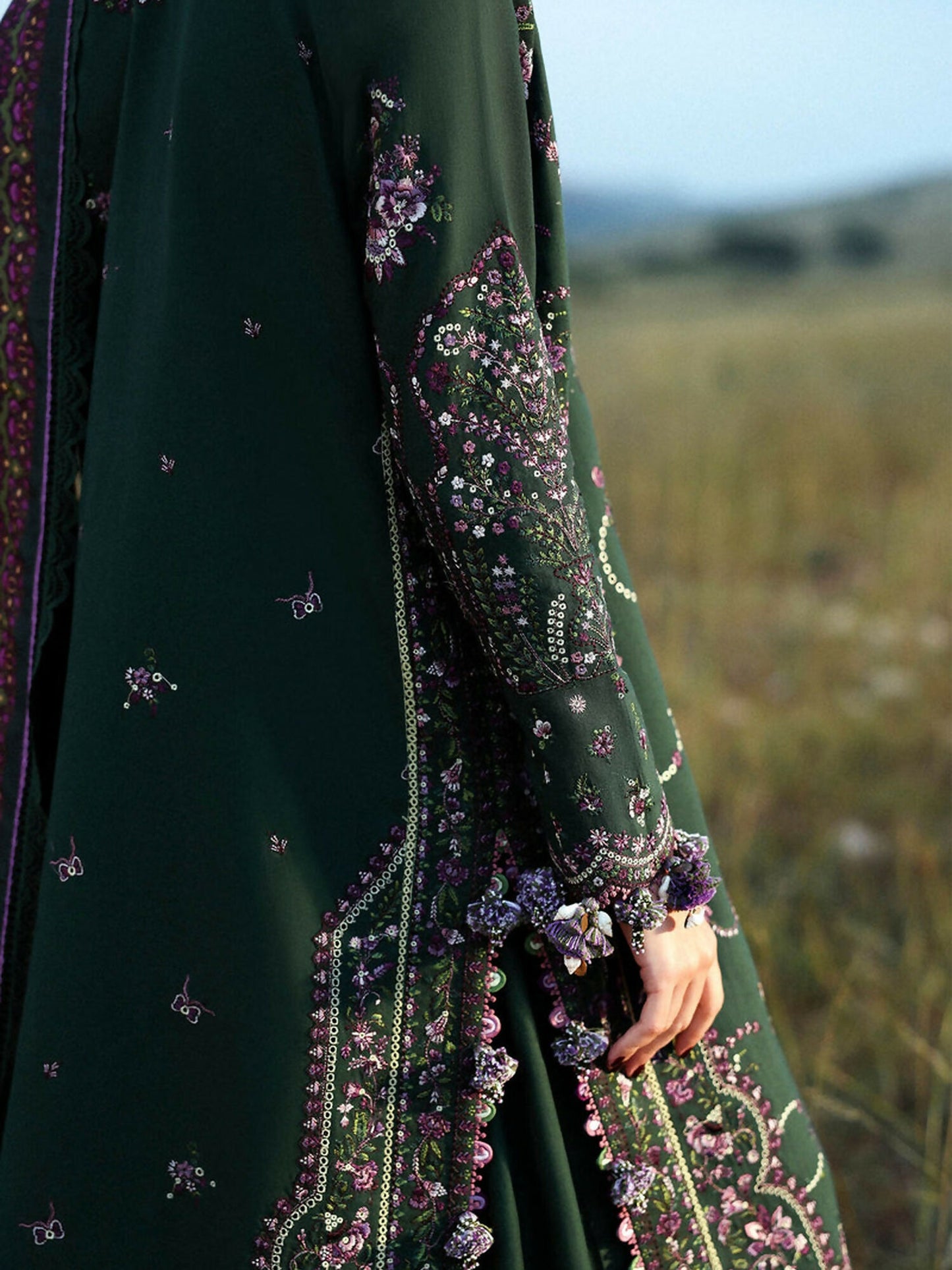 Hussain Rehar Khaddar'25 Embroidered Unstitched 3-Piece Suit-Gulbasi