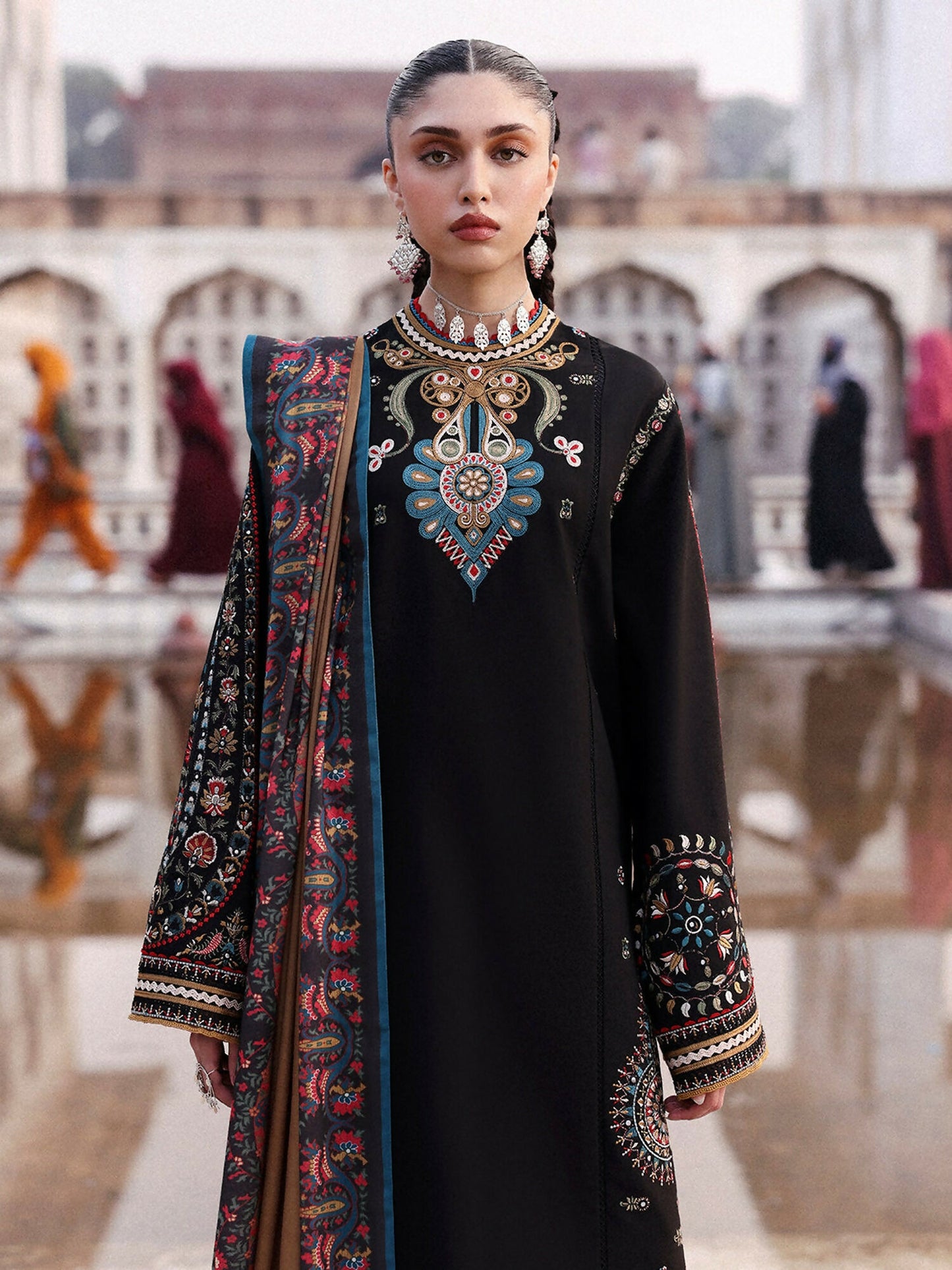 Jugnu By Hussain Rehar Khaddar'25 Embroidered Unstitched 3-Piece Suit-Bejul