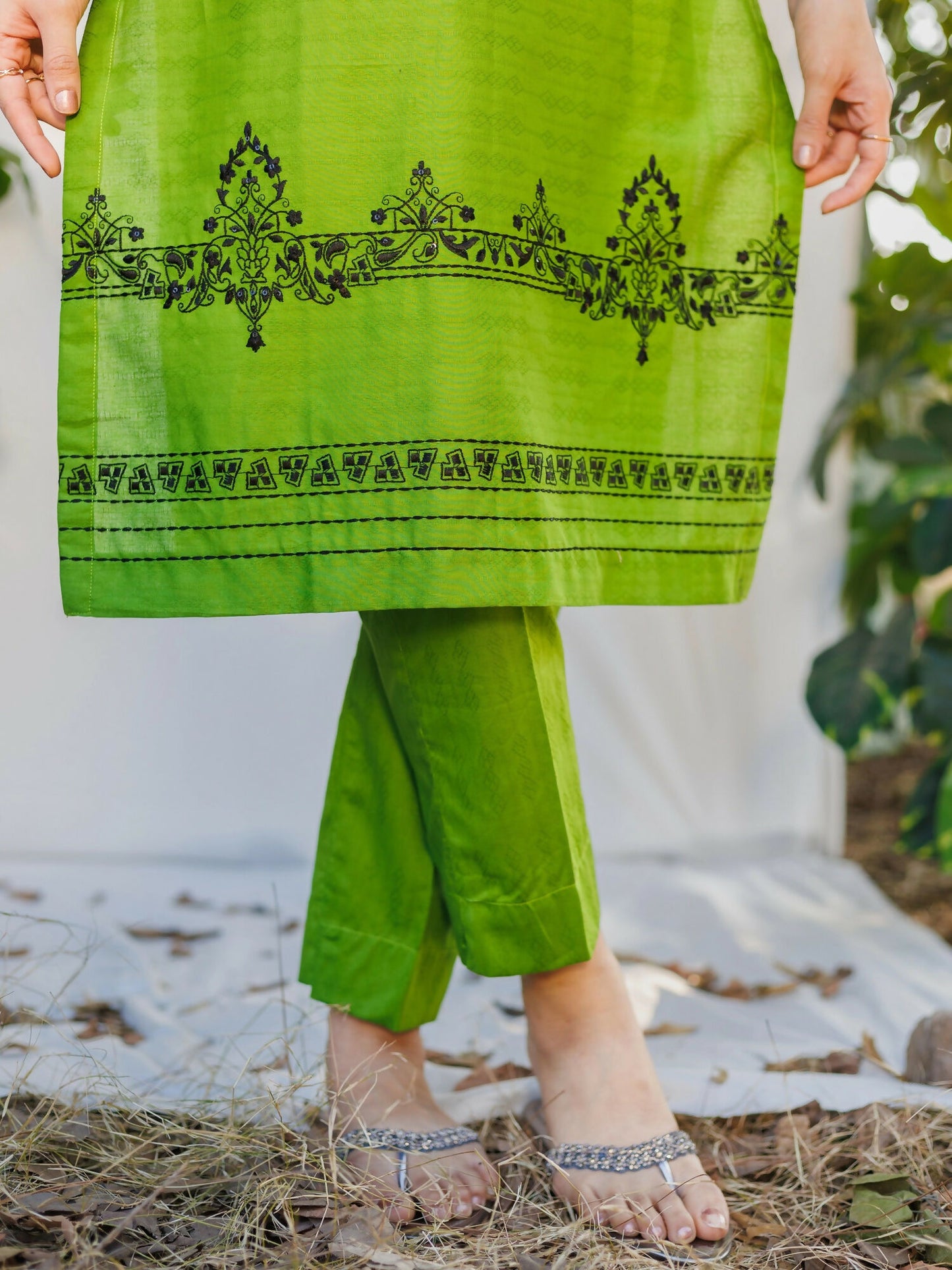 MAK Fashion Dobby Lawn Embroidered Co-Ord Set-Gina Pine