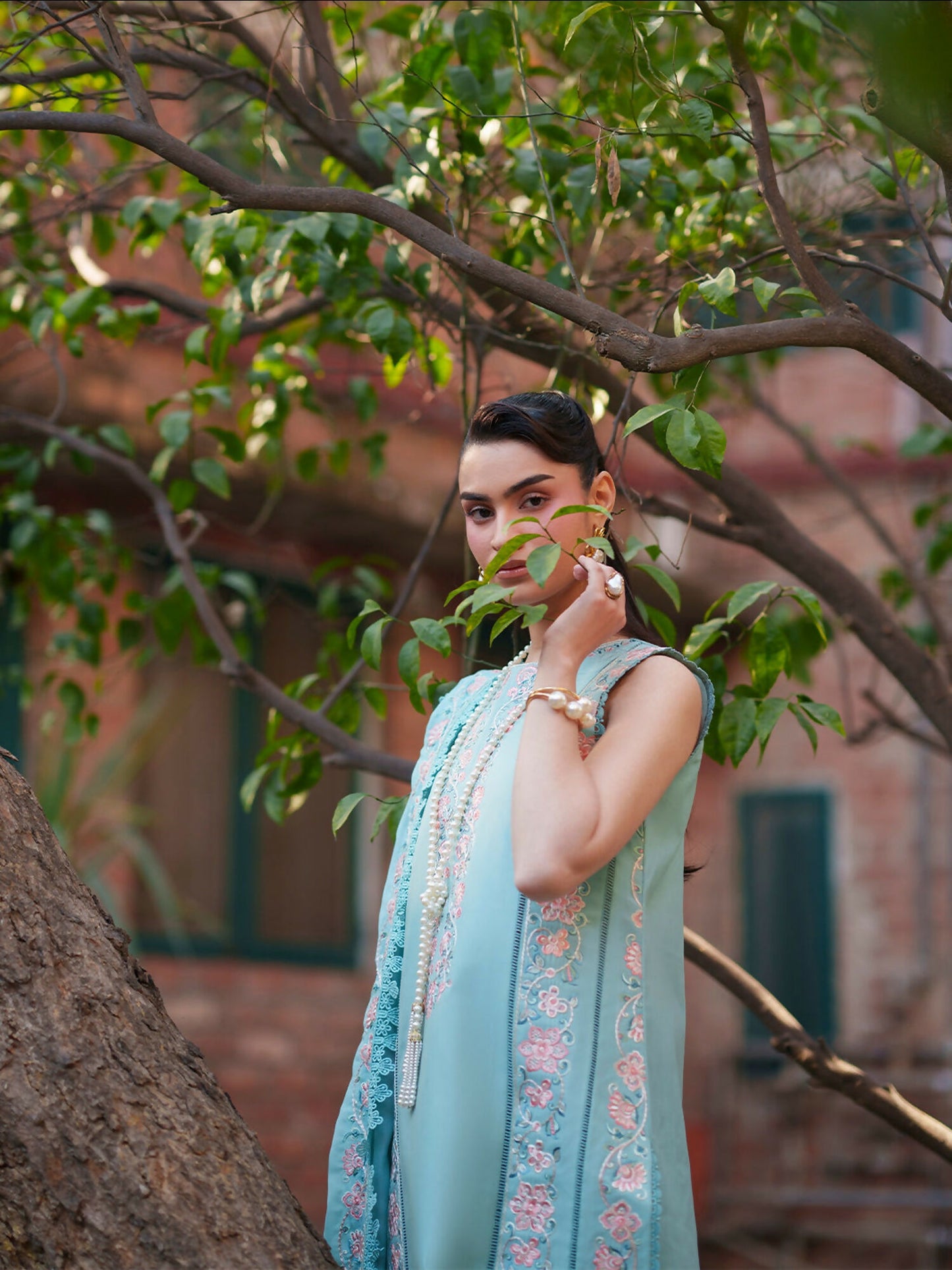 Mahnur Fiona Lawn'26 Embroidered Unstitched 3-Piece Suit-F-12