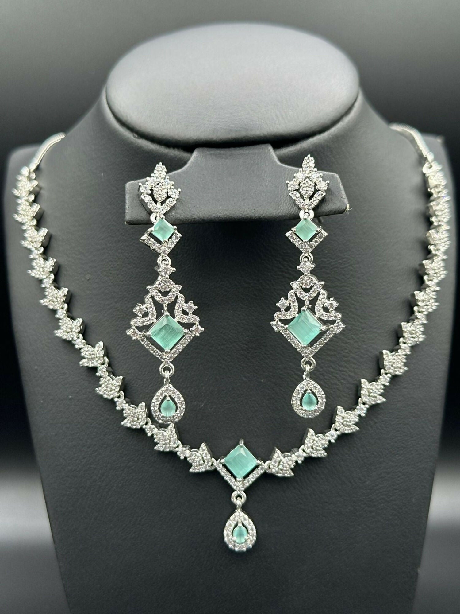 H&A Jewellery One Carat Silver Rhodium Plated Jewellery Set