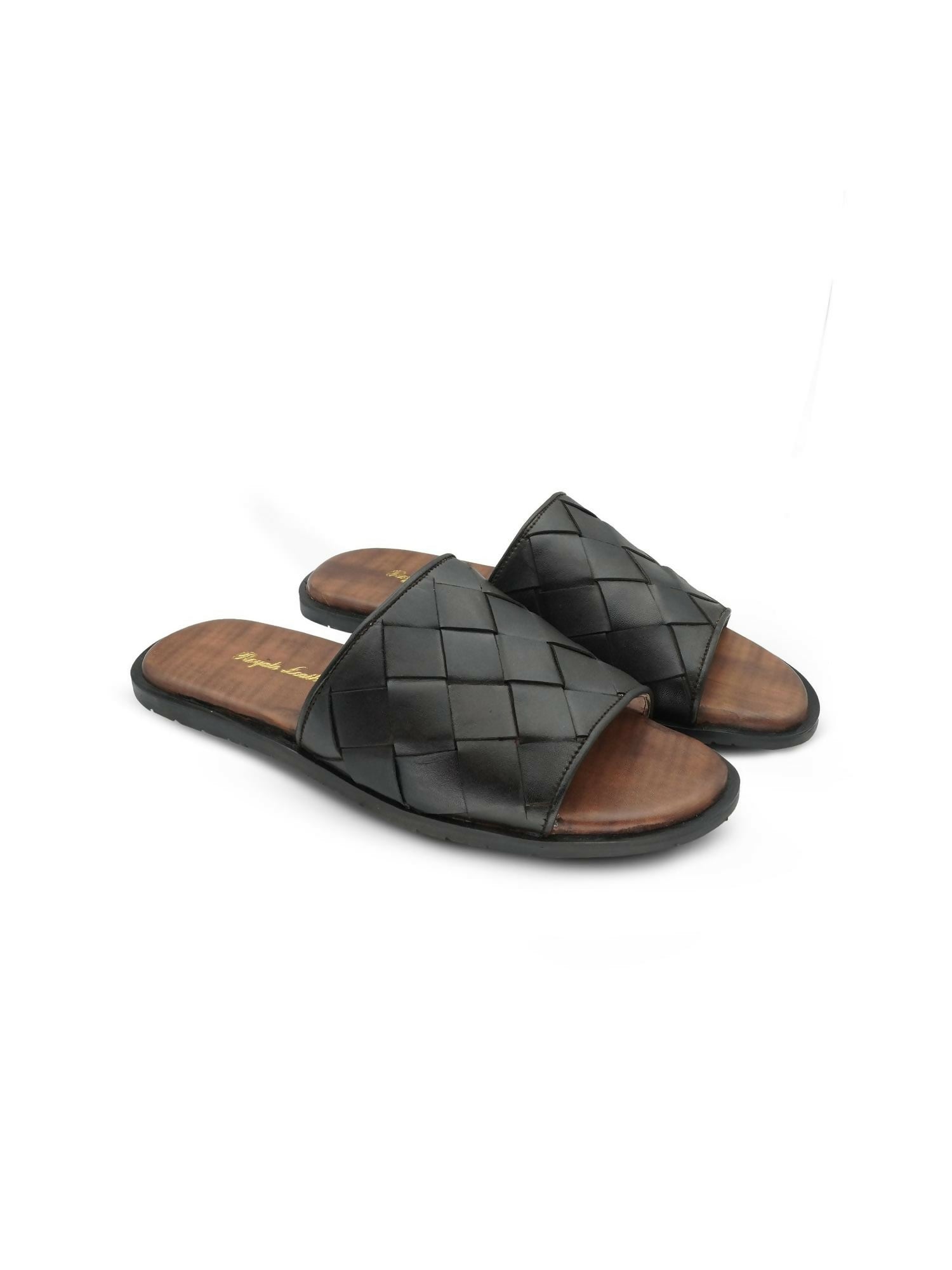 Men's cow leather slippers by Royale Leather with 450-gram lightweight design and durable rubber sole, ideal for casual and indoor wear.