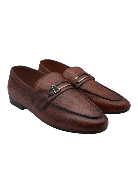 Formal leather shoes with a polished finish, designed for lasting comfort and a refined look from day to night.