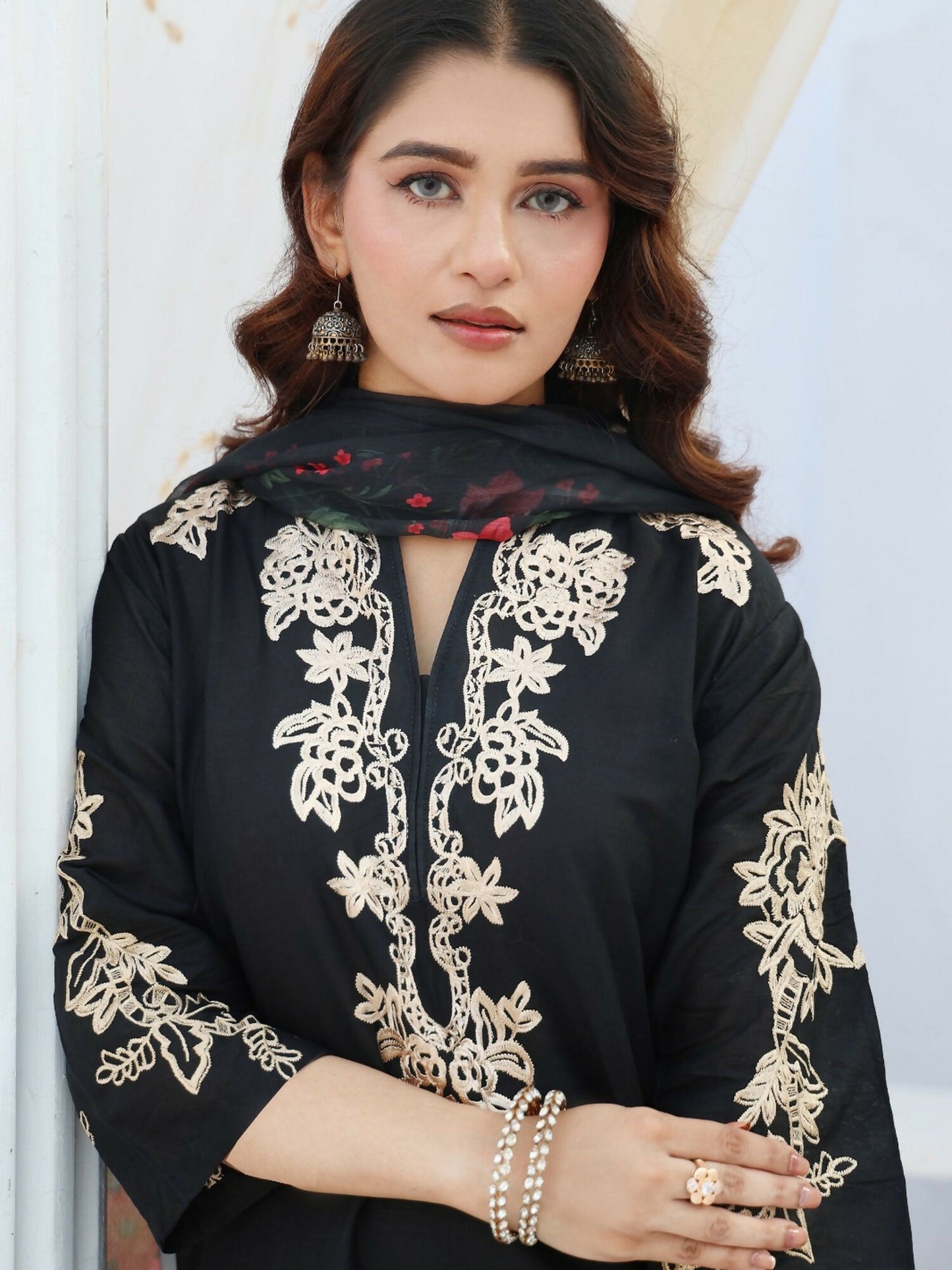 RB Pret & Couture Linen Embroidered Stitched 3-Piece Suit-06